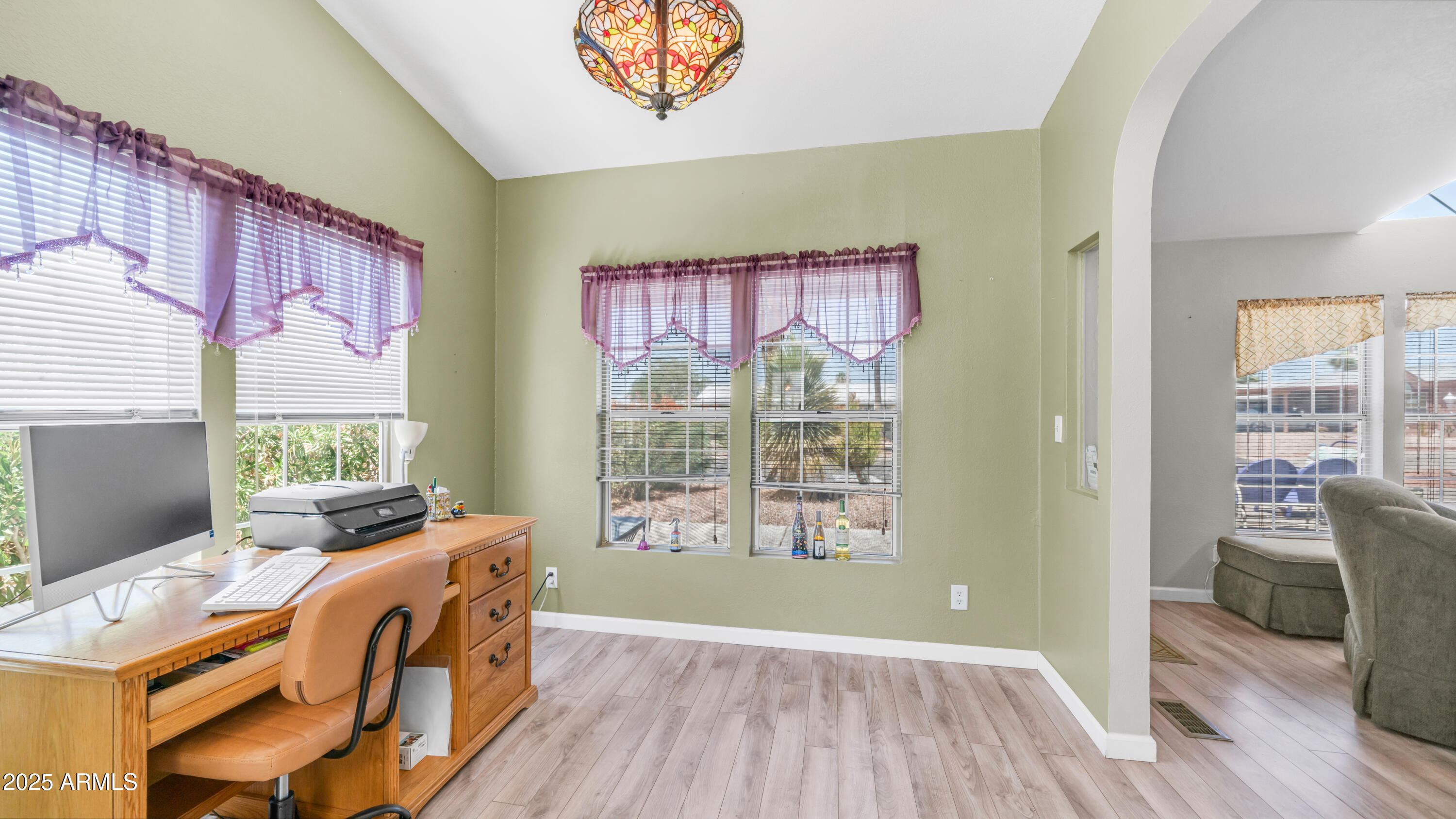 2400 E BASELINE Avenue, 44