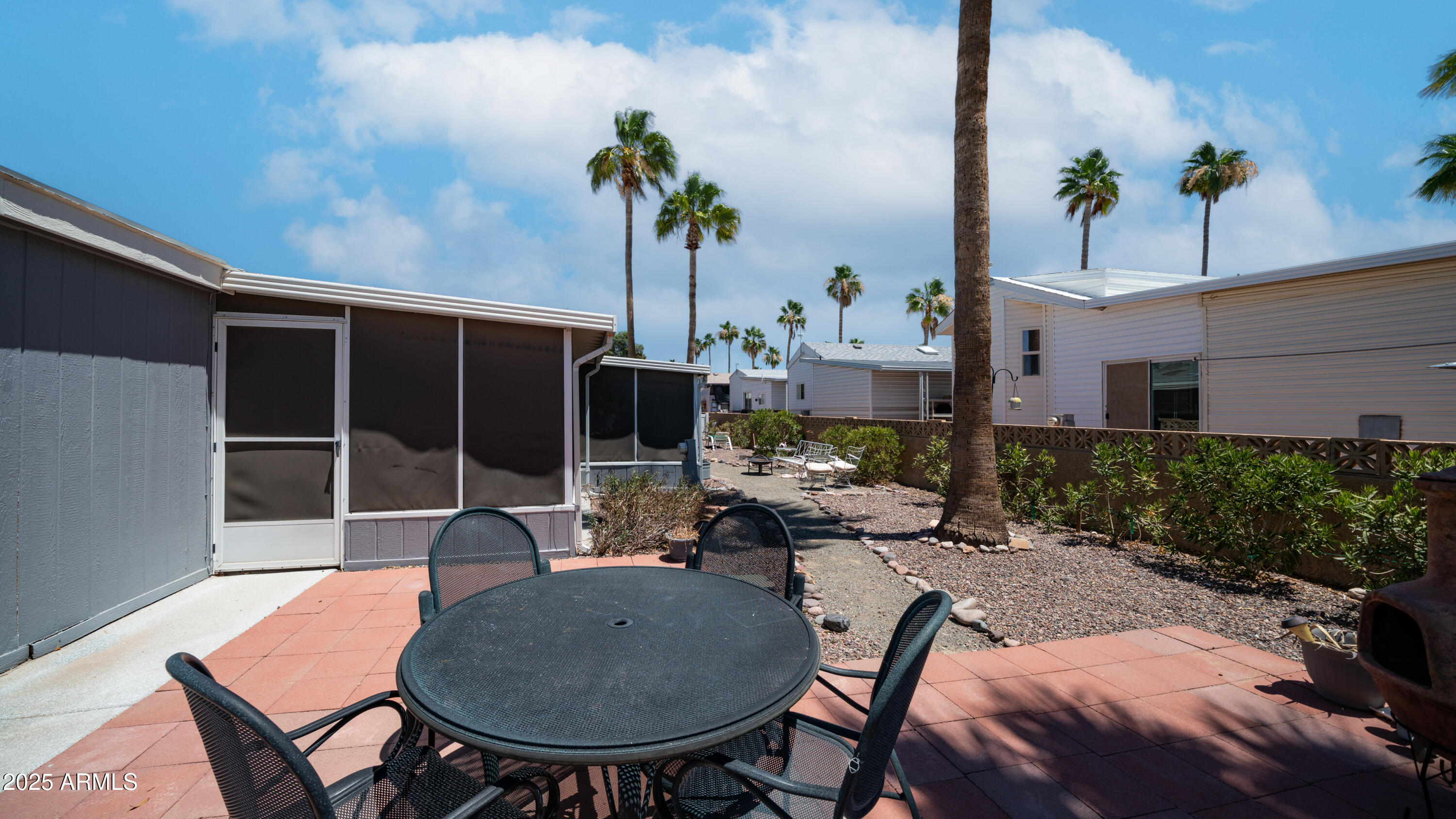 2400 E BASELINE Avenue, 44