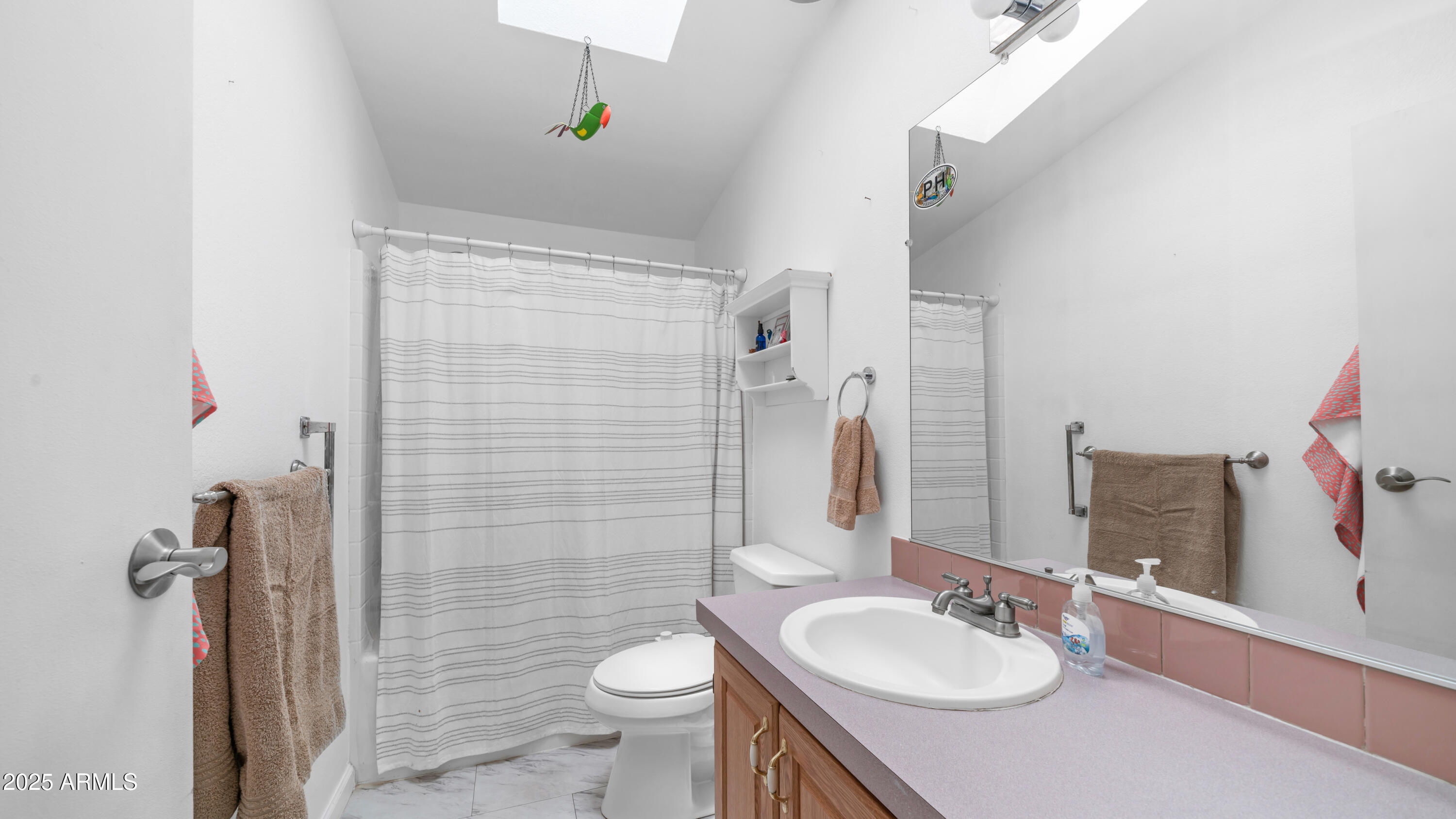 2400 E BASELINE Avenue, 44