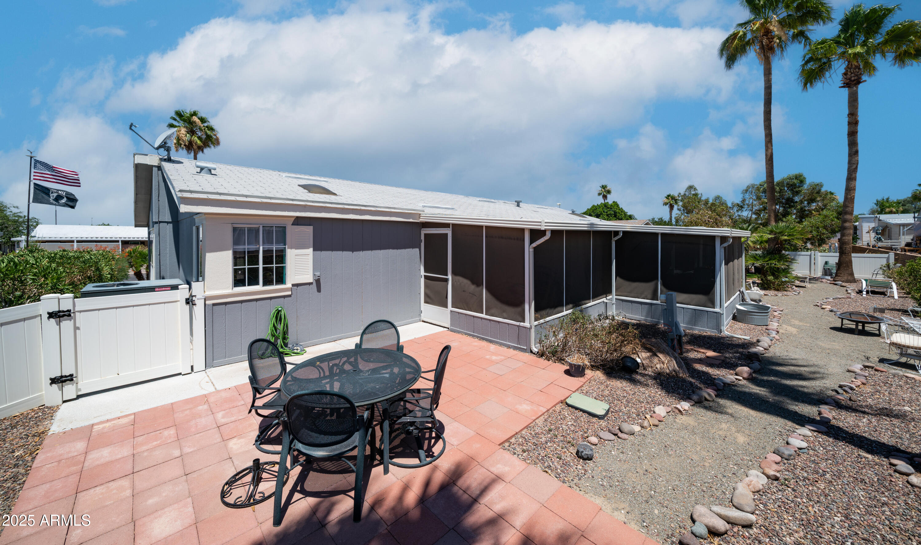 2400 E BASELINE Avenue, 44