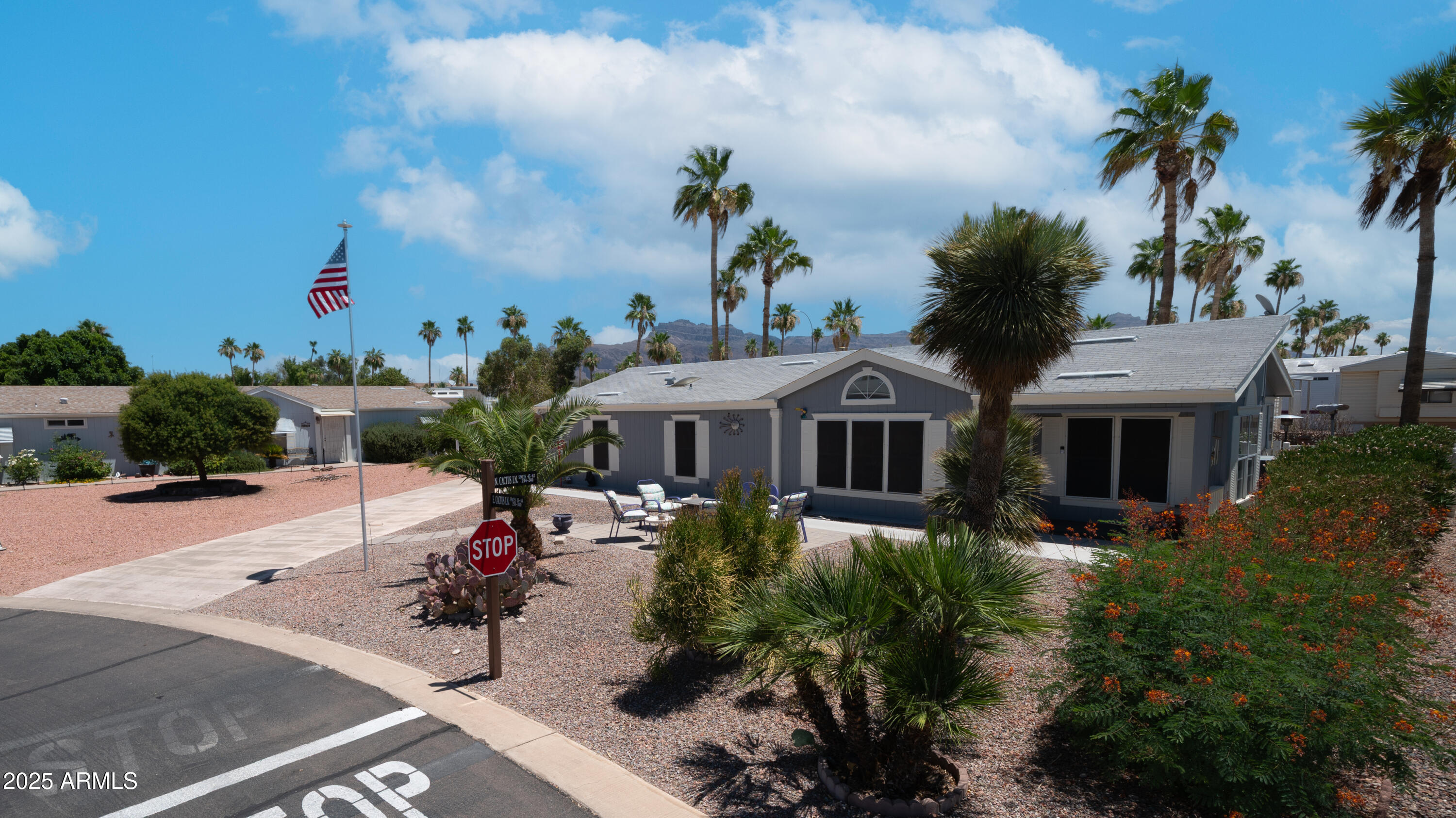 2400 E BASELINE Avenue, 44