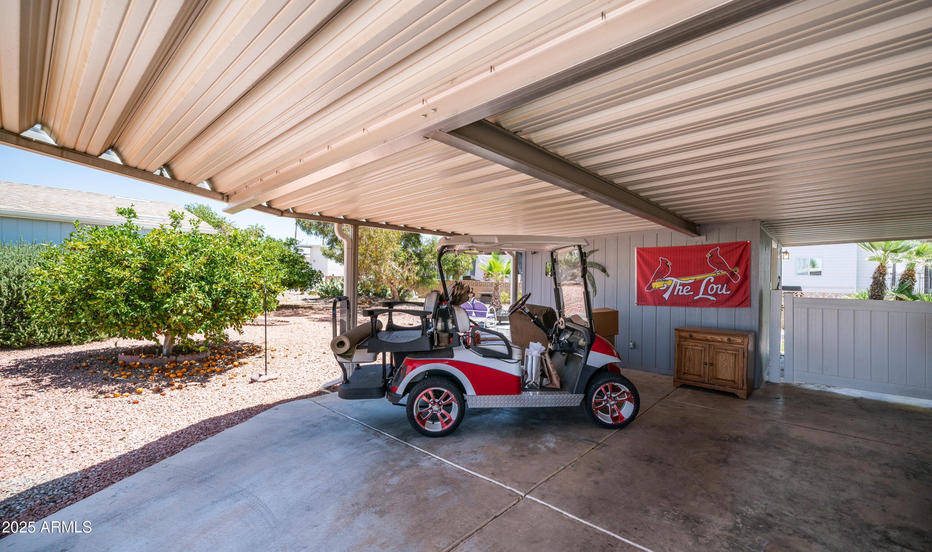 2400 E BASELINE Avenue, 44