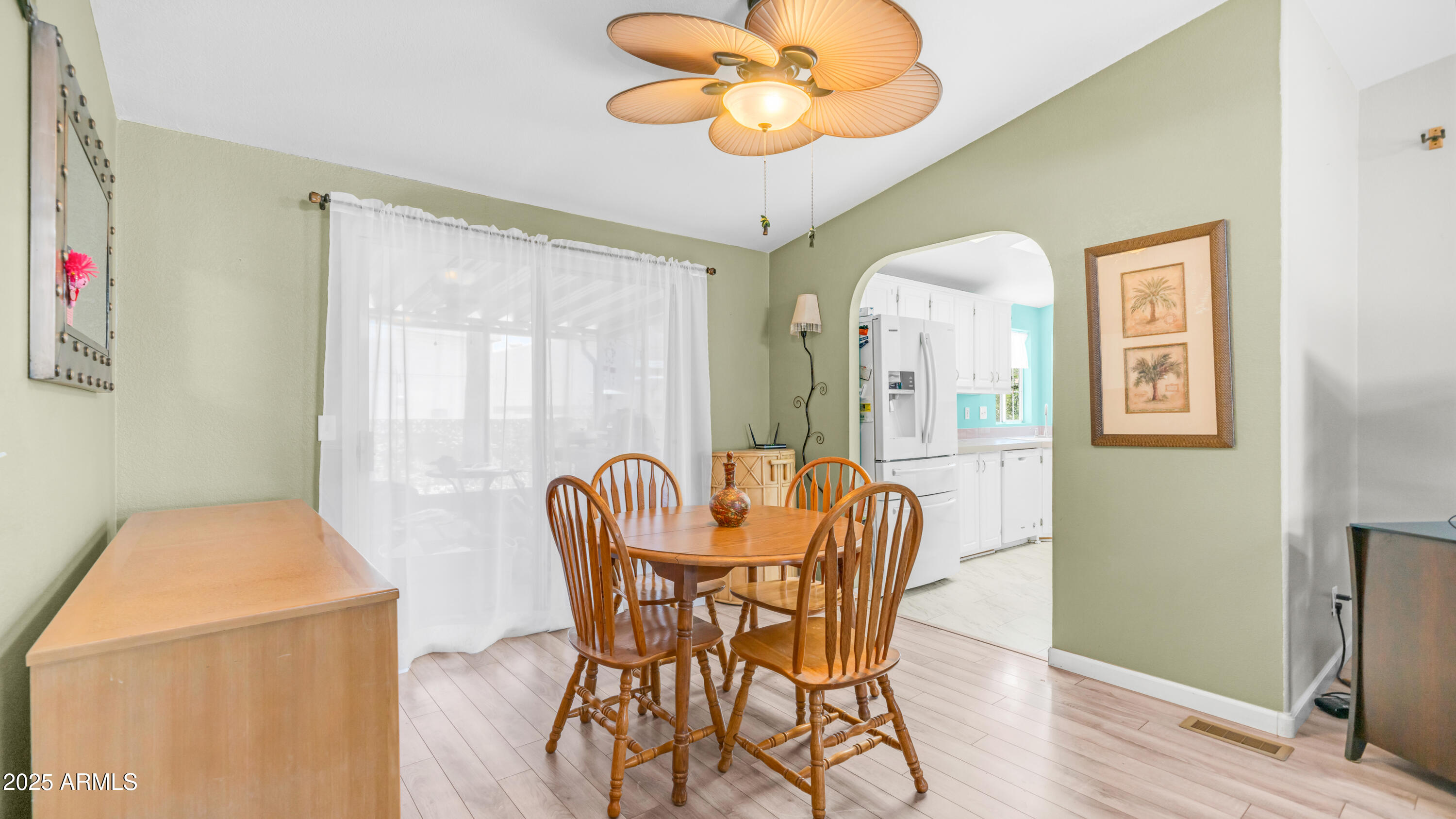 2400 E BASELINE Avenue, 44