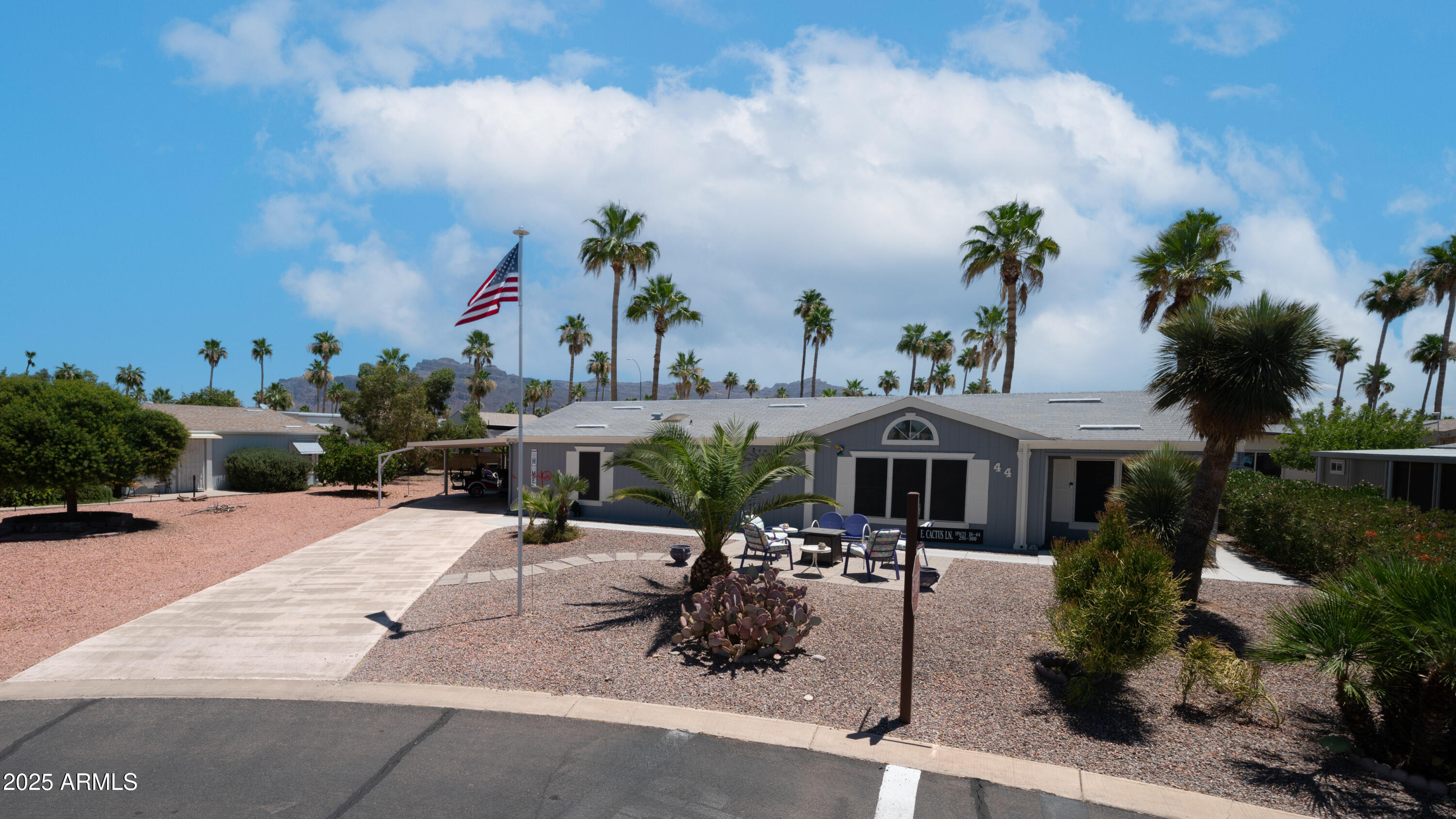 2400 E BASELINE Avenue, 44