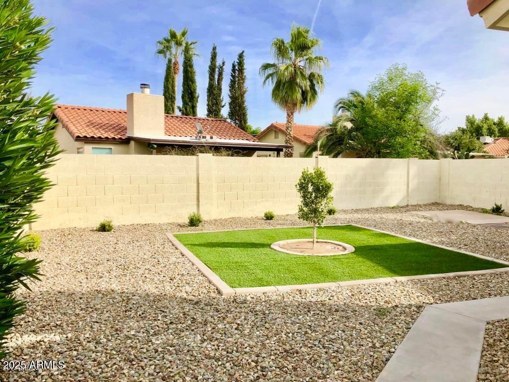 1389 N EL DORADO Drive