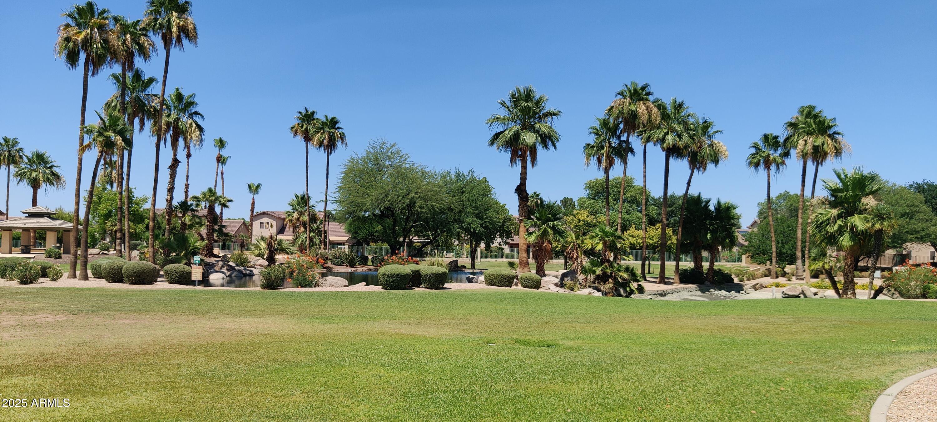 14817 W HONEYSUCKLE Lane