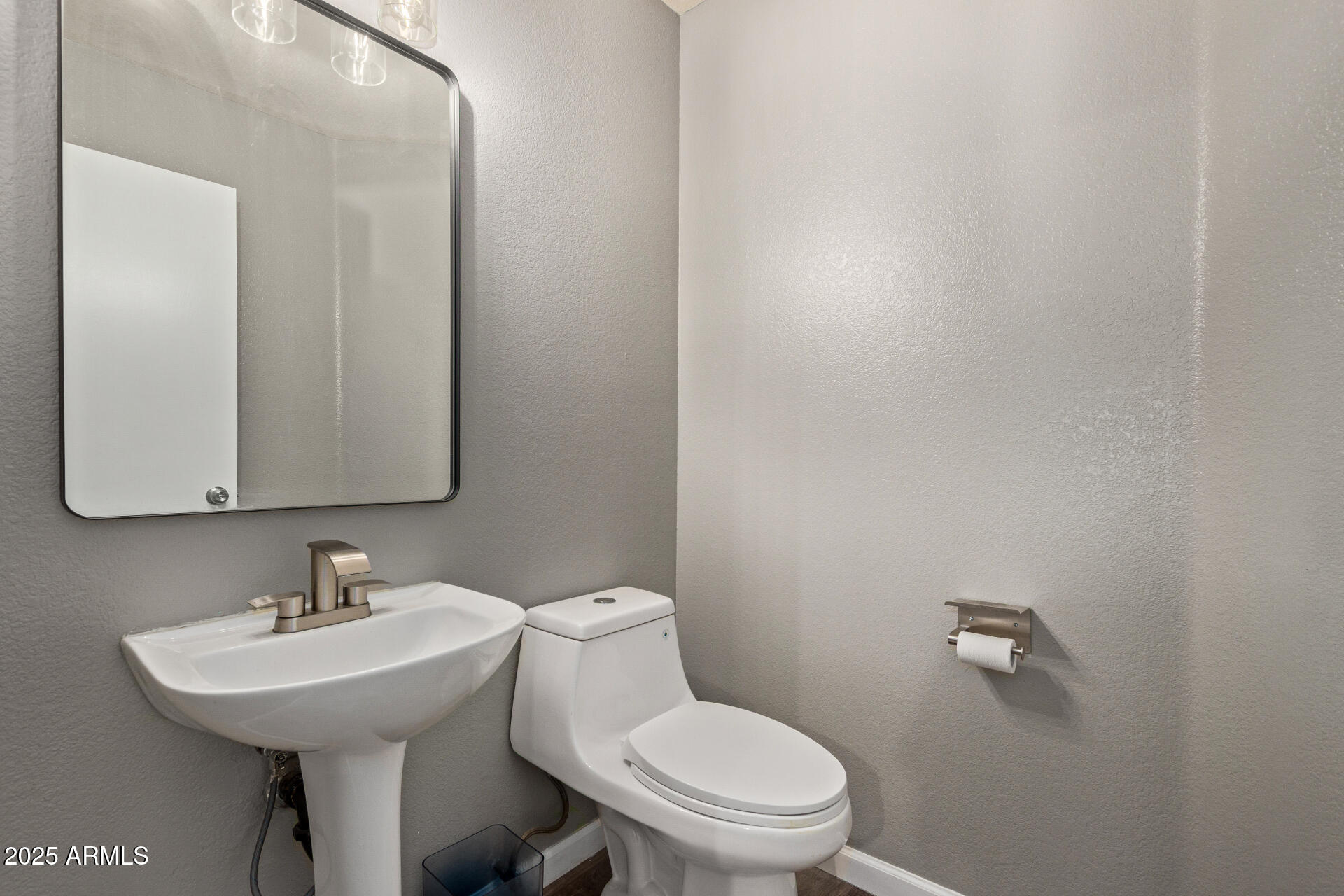 14817 W HONEYSUCKLE Lane