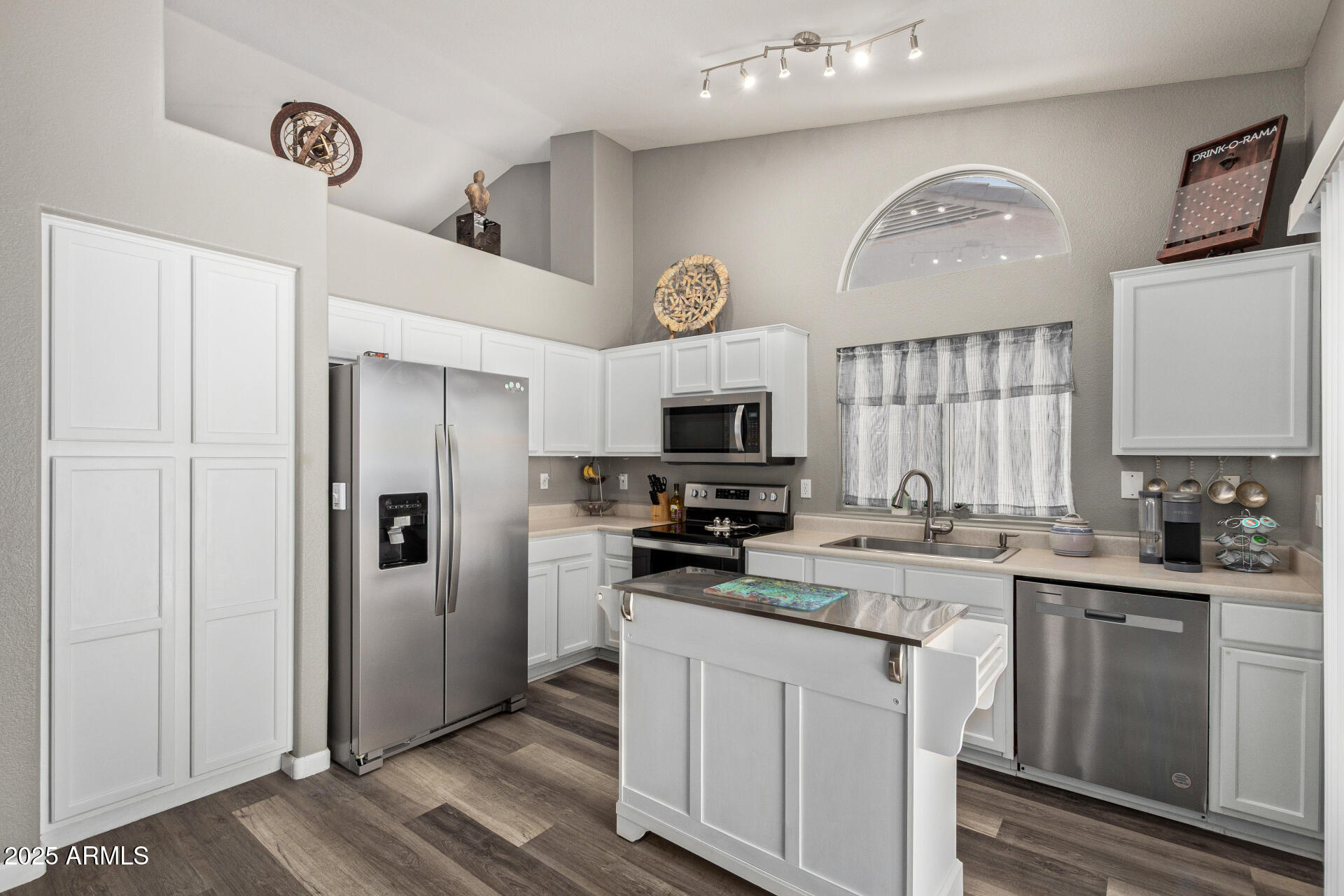 14817 W HONEYSUCKLE Lane