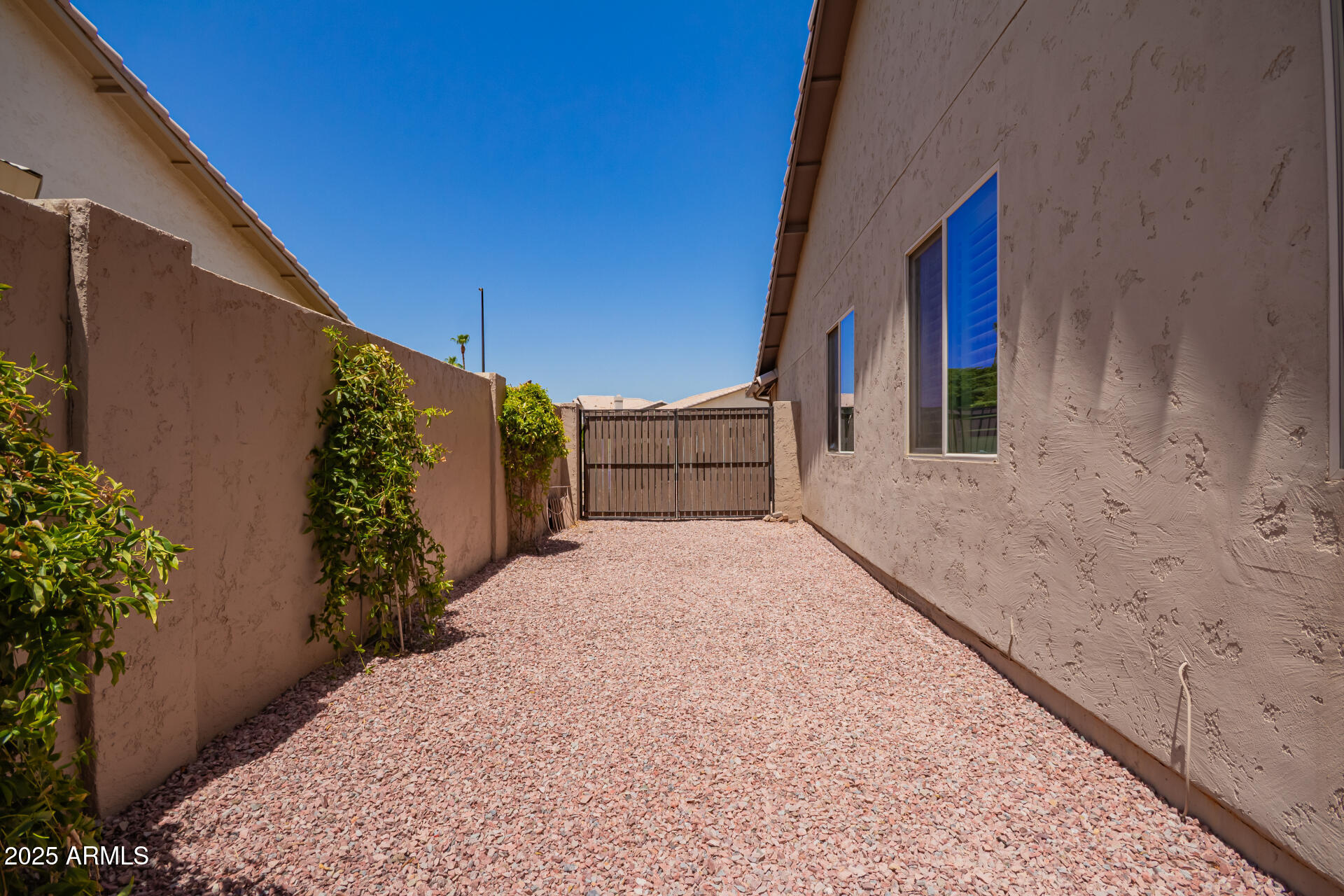 667 N Cambridge Street