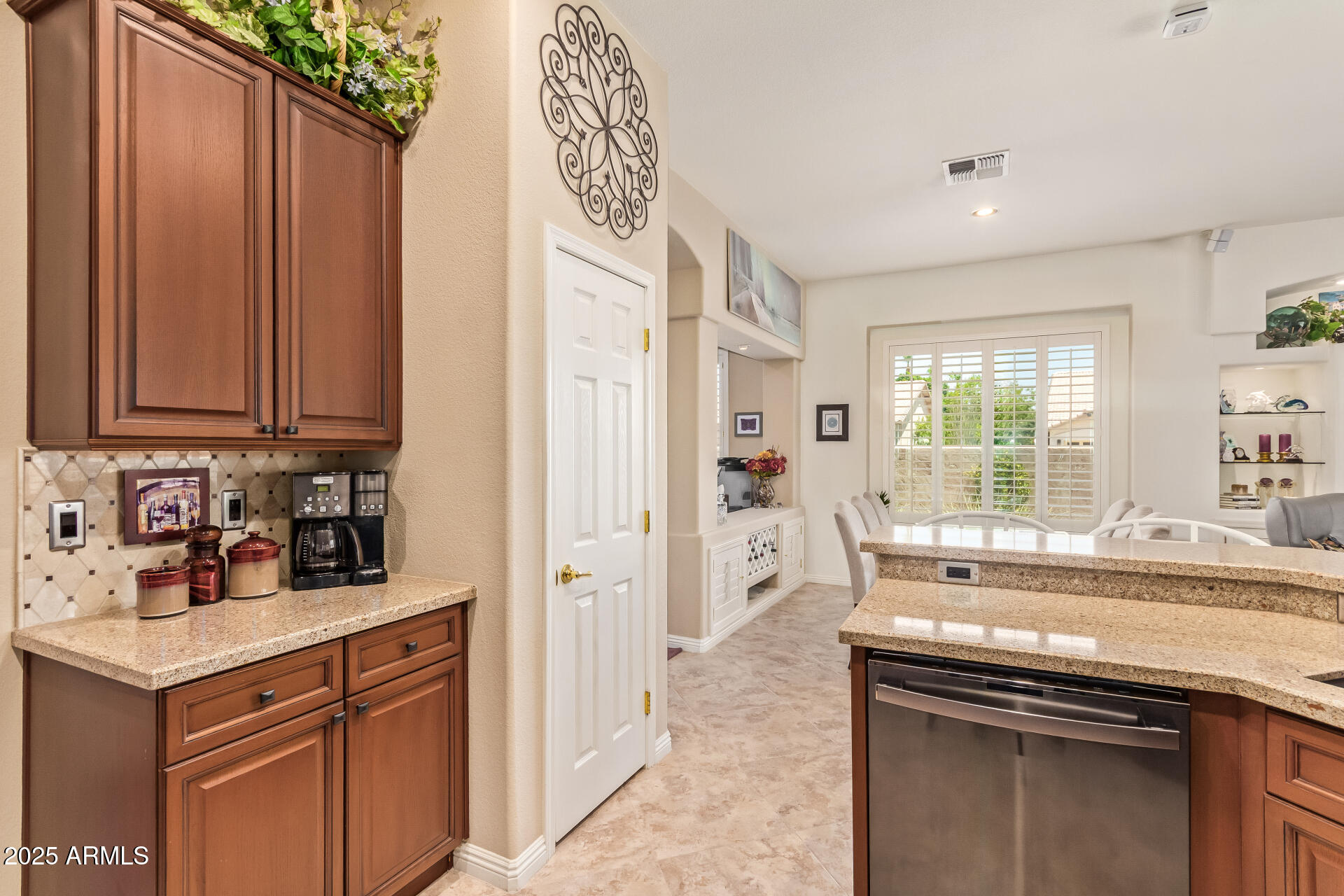 667 N Cambridge Street