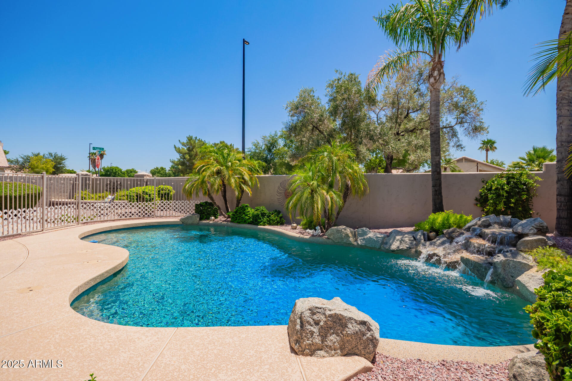 667 N Cambridge Street