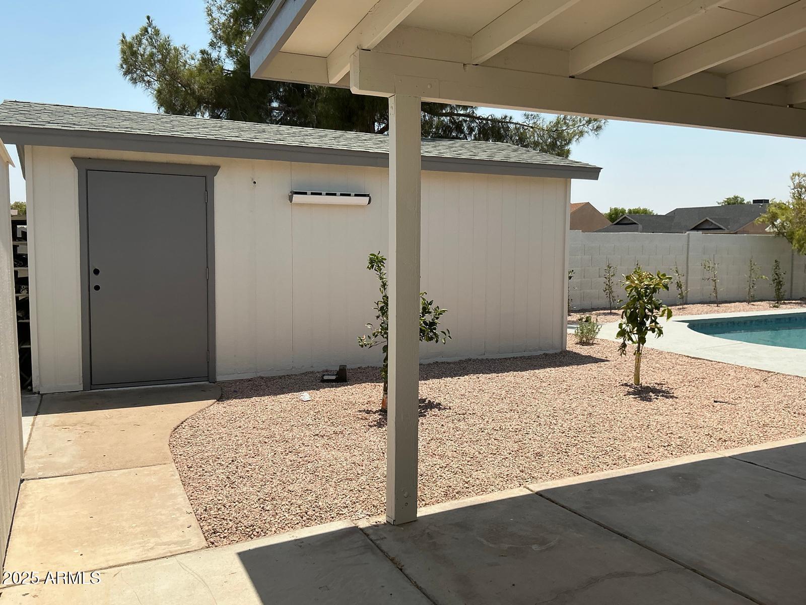 8837 W HIGHLAND Avenue