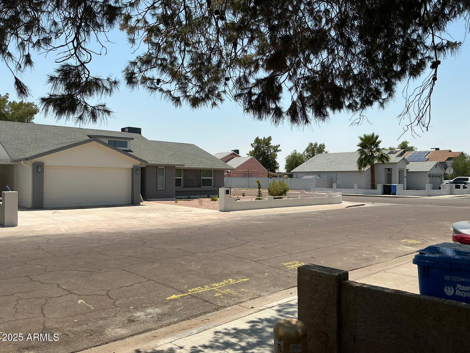 8837 W HIGHLAND Avenue