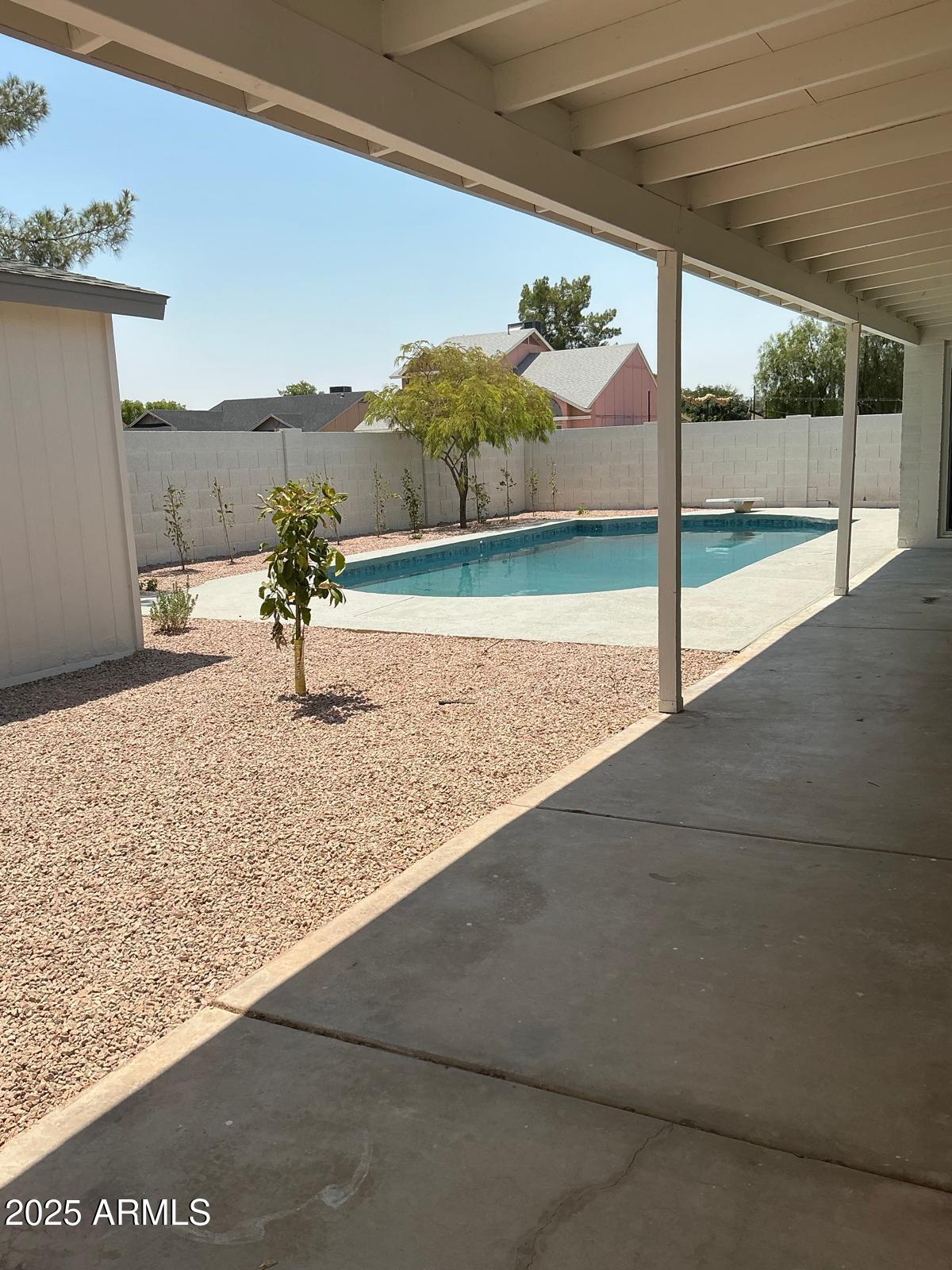 8837 W HIGHLAND Avenue