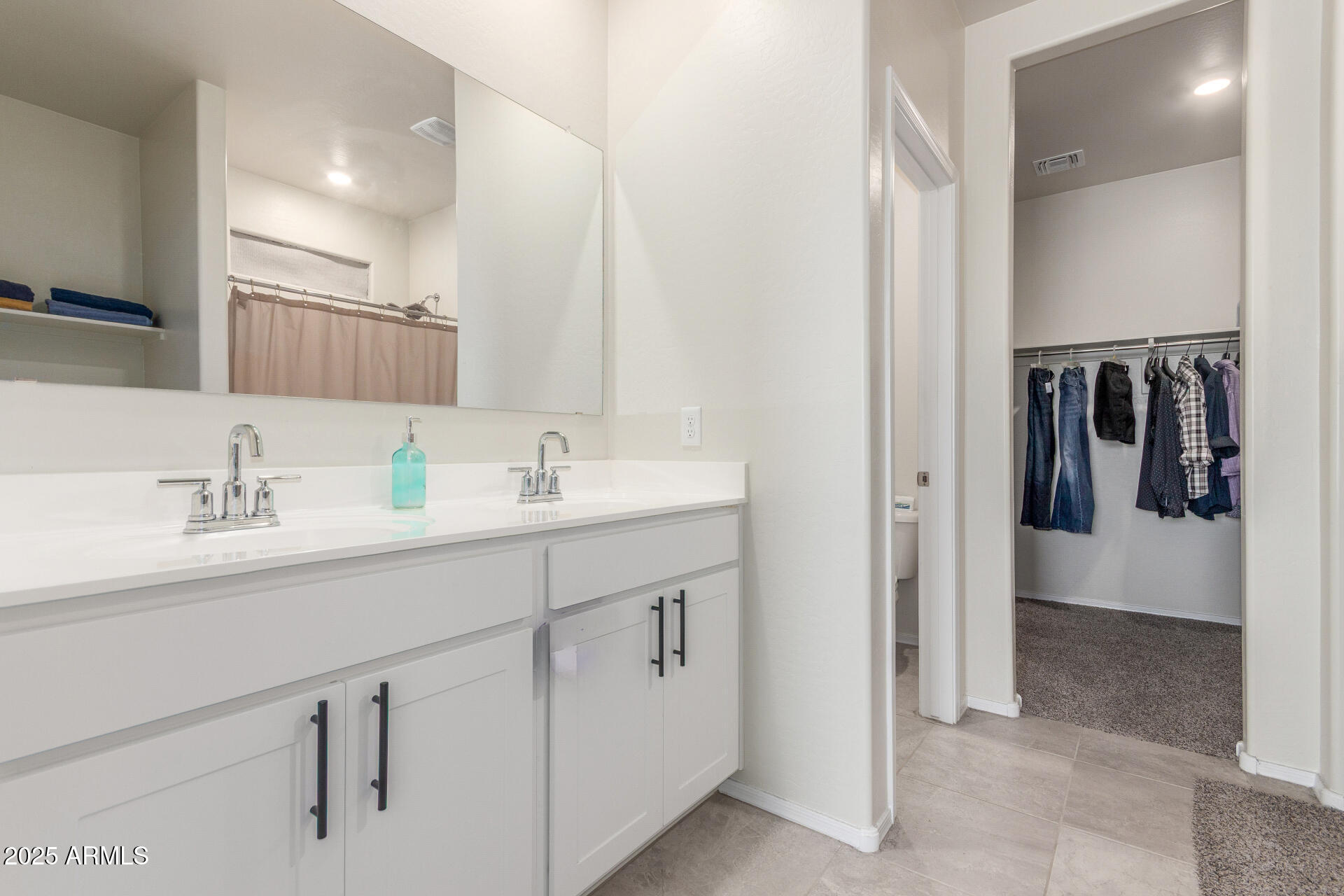 1160 W AVALON CANYON Drive