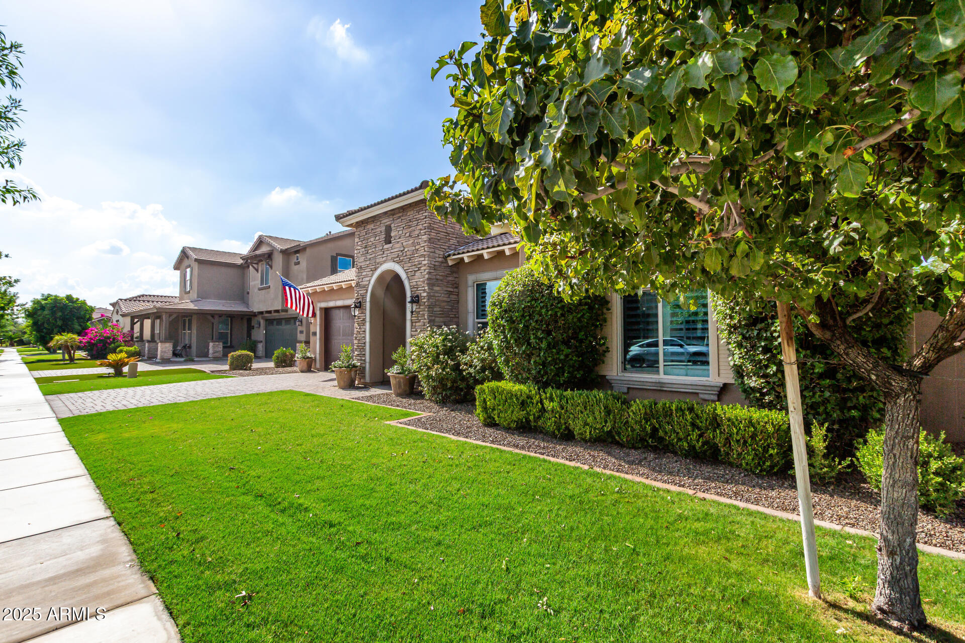 2960 E Sunrise Place