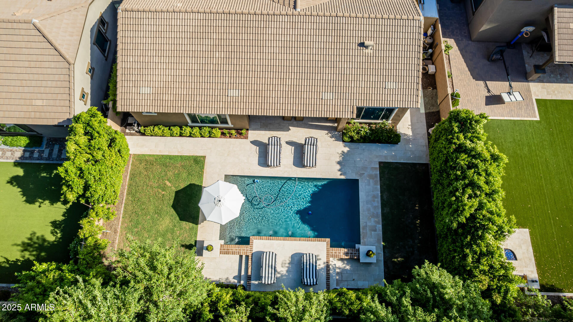 2960 E Sunrise Place