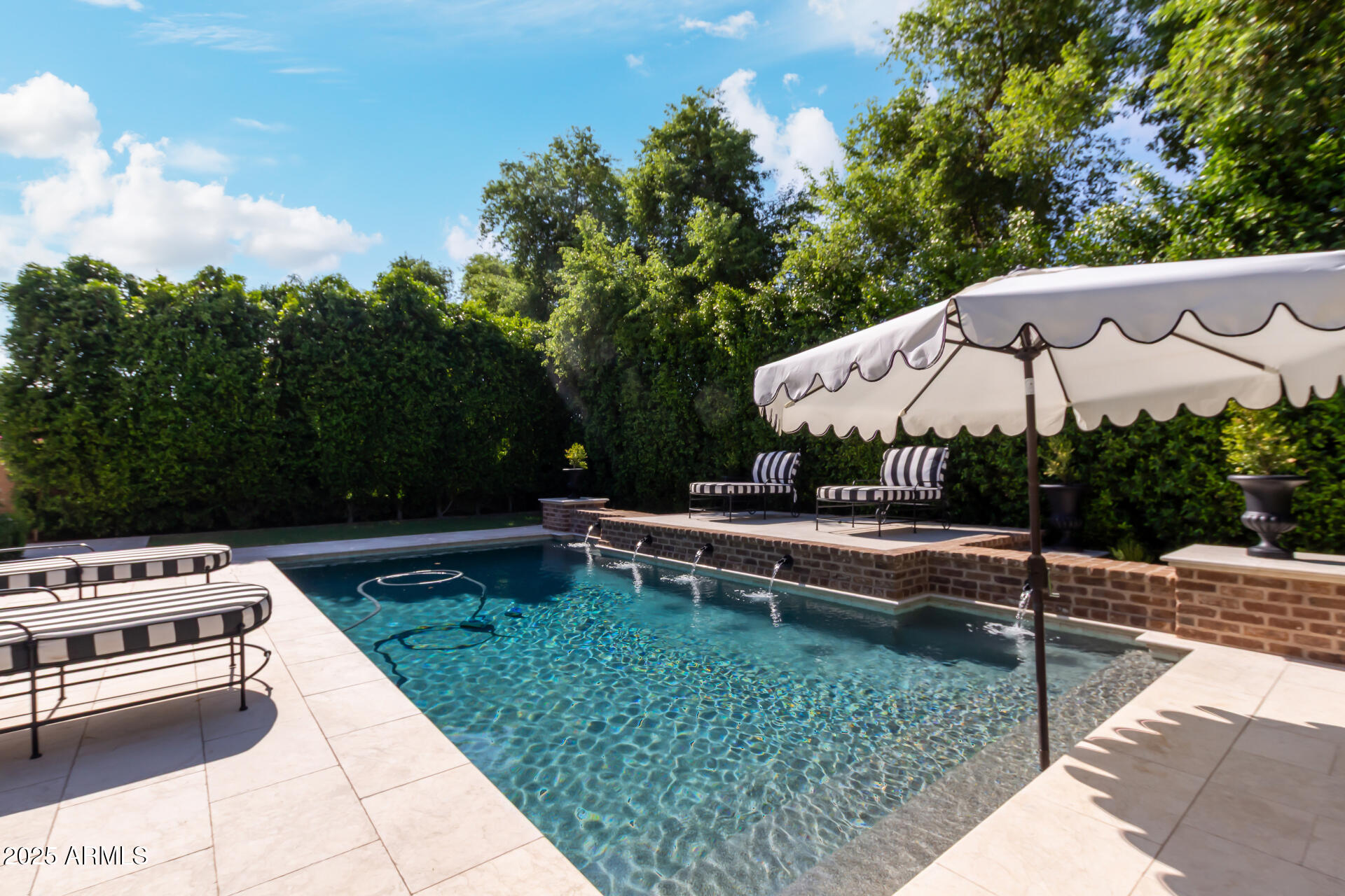 2960 E Sunrise Place