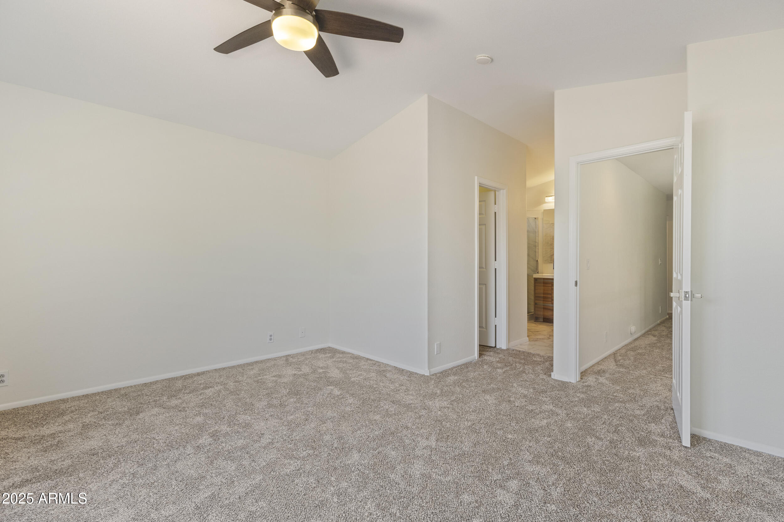 16633 S 28th Place