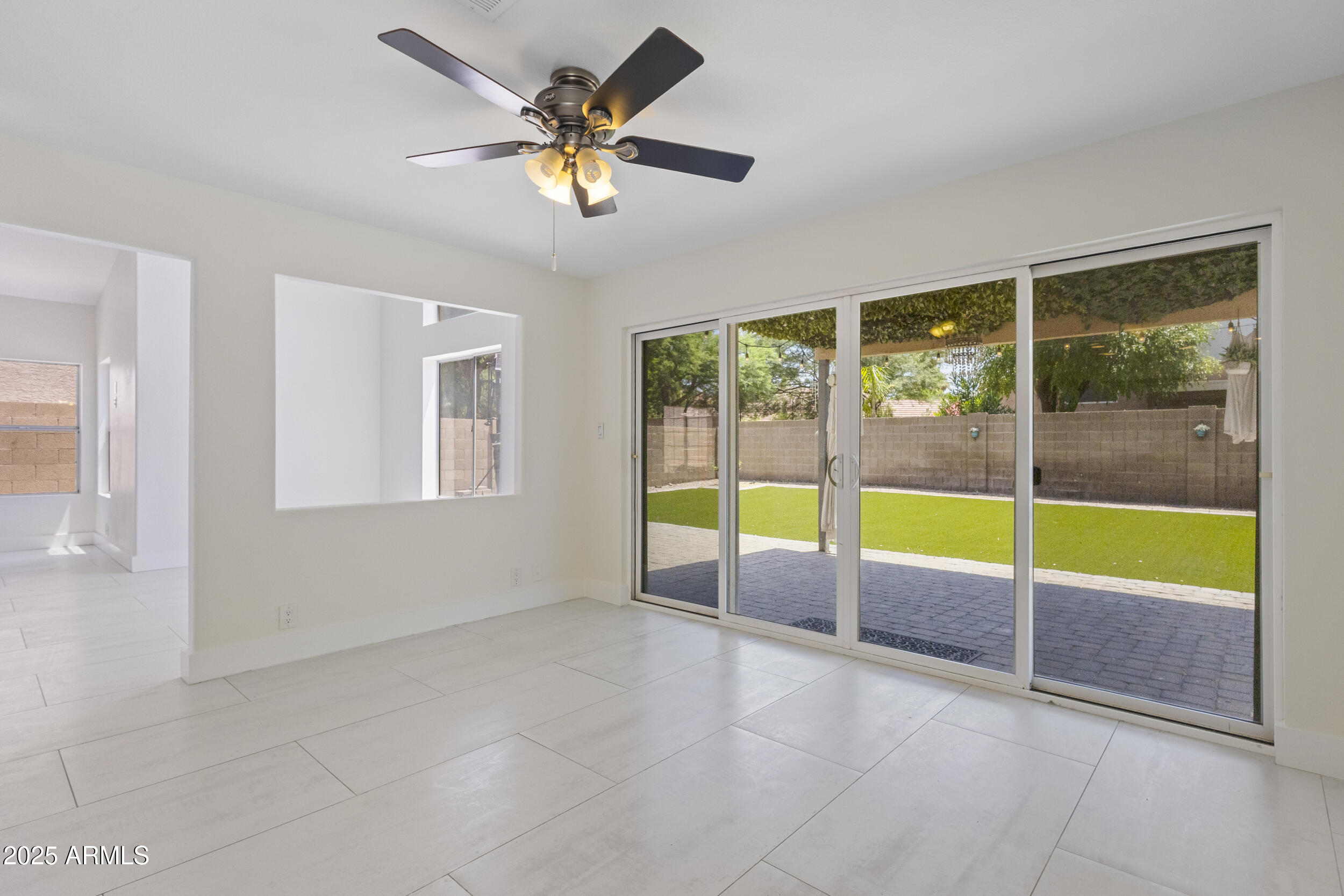 16633 S 28th Place