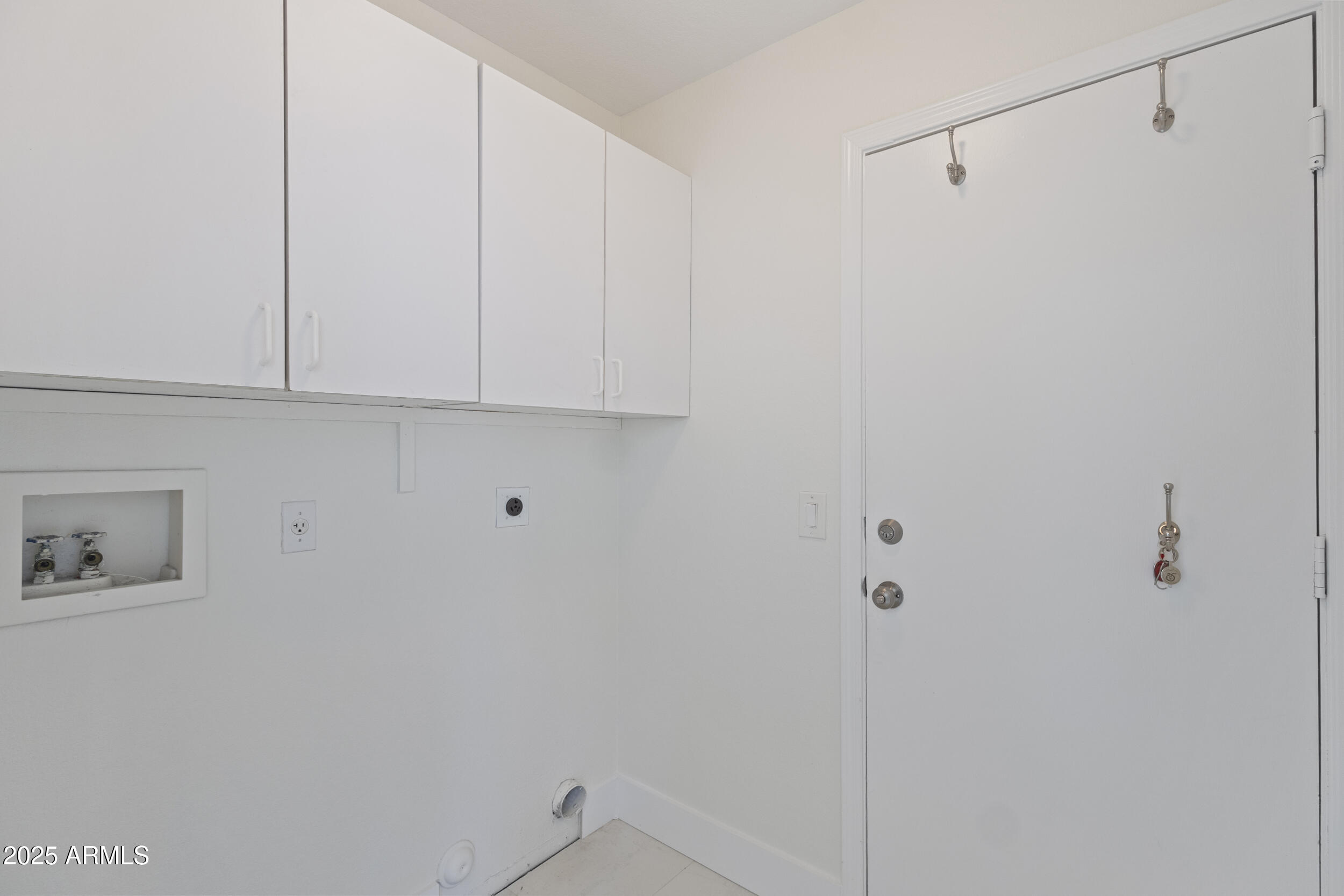 16633 S 28th Place