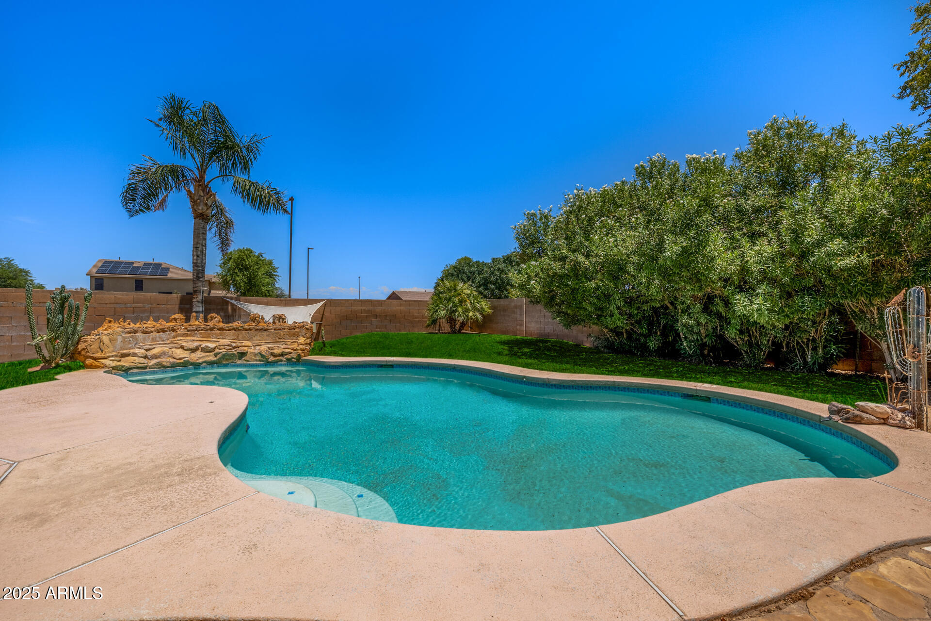 2360 W GOLDMINE MOUNTAIN Drive