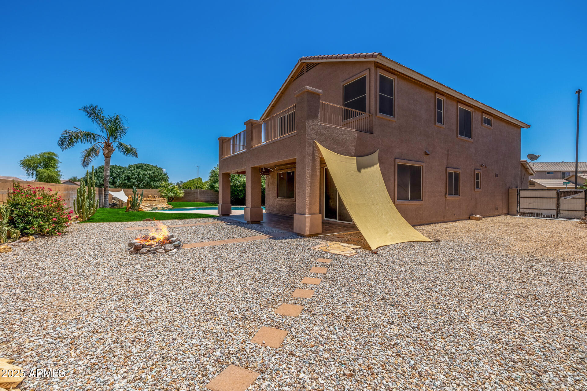 2360 W GOLDMINE MOUNTAIN Drive