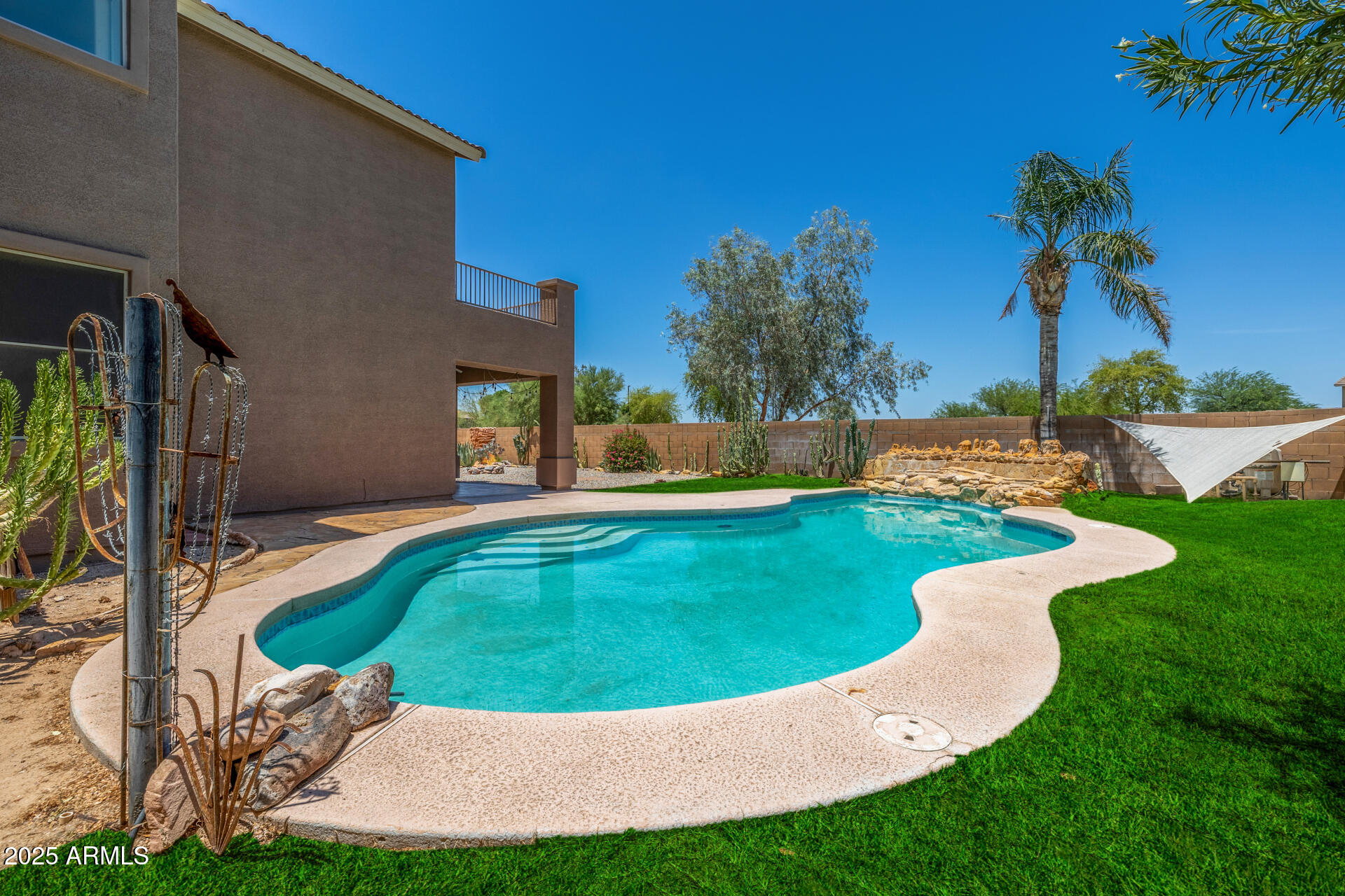 2360 W GOLDMINE MOUNTAIN Drive