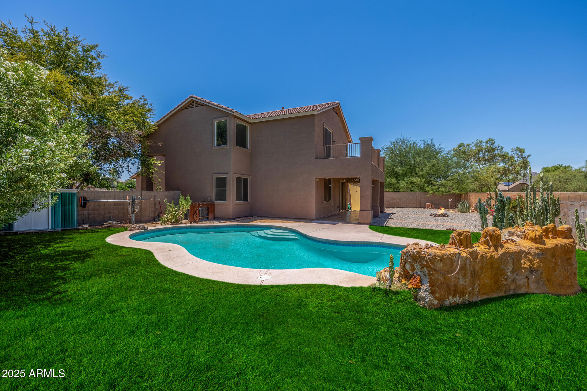 2360 W GOLDMINE MOUNTAIN Drive