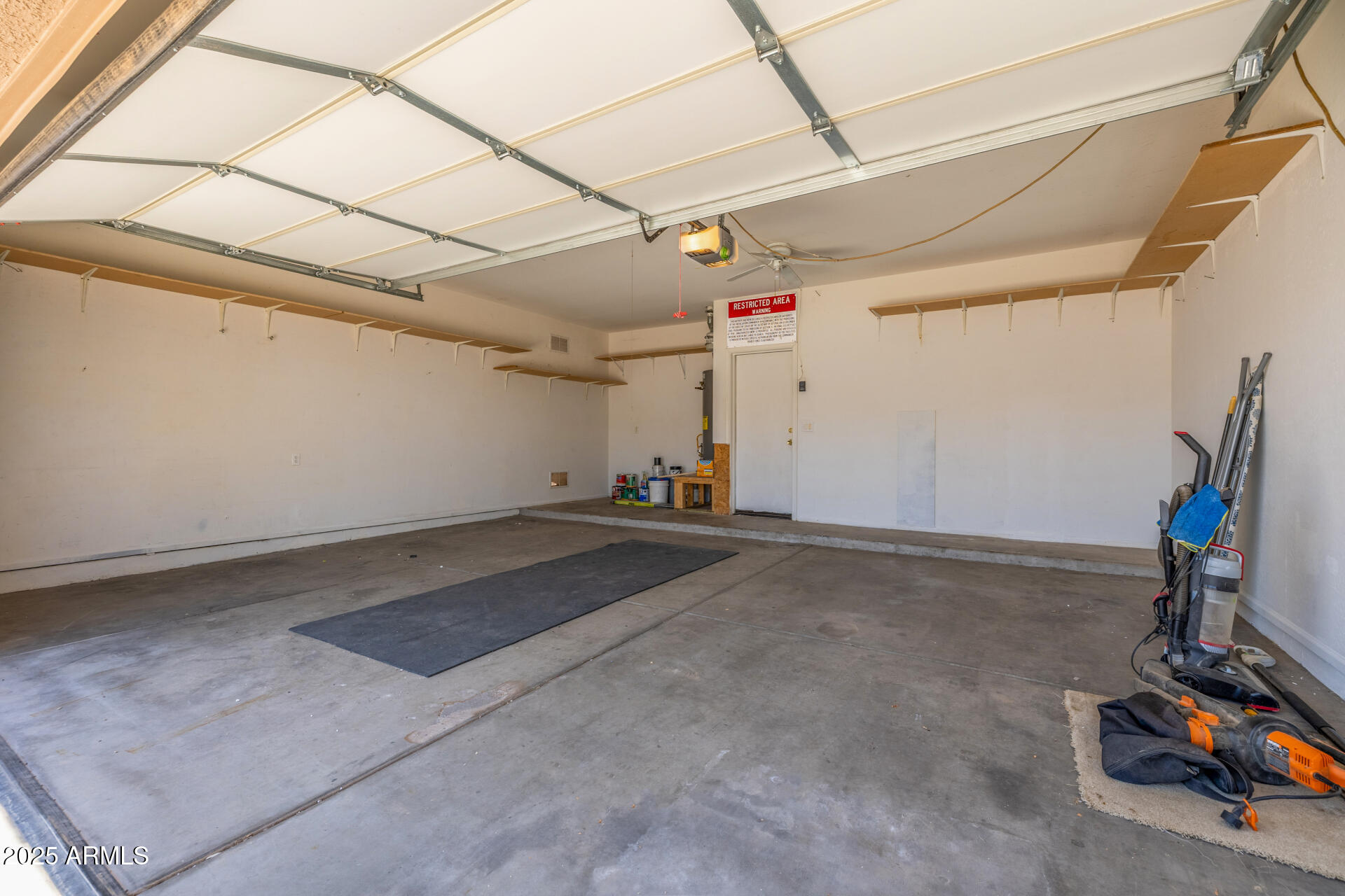 2360 W GOLDMINE MOUNTAIN Drive