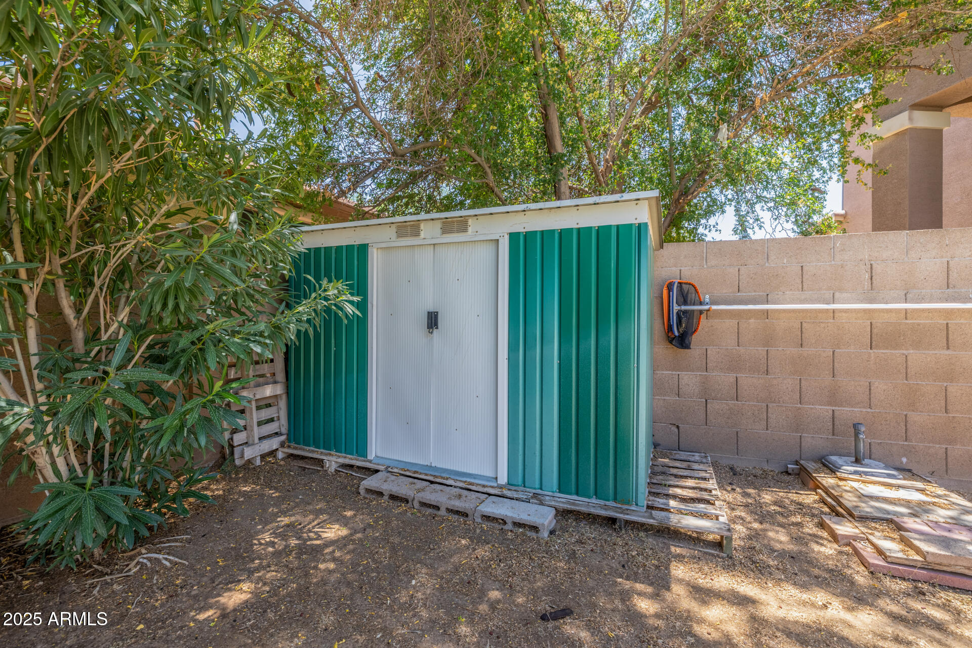 2360 W GOLDMINE MOUNTAIN Drive