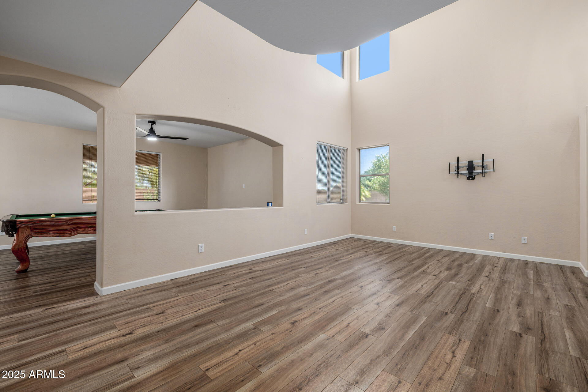 2360 W GOLDMINE MOUNTAIN Drive