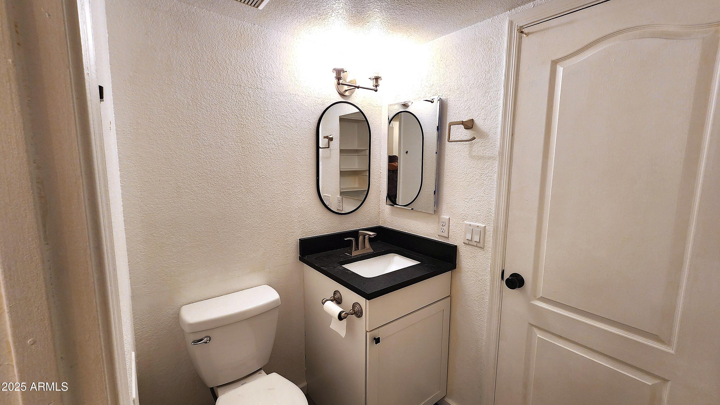 860 N MCQUEEN Road, 1038