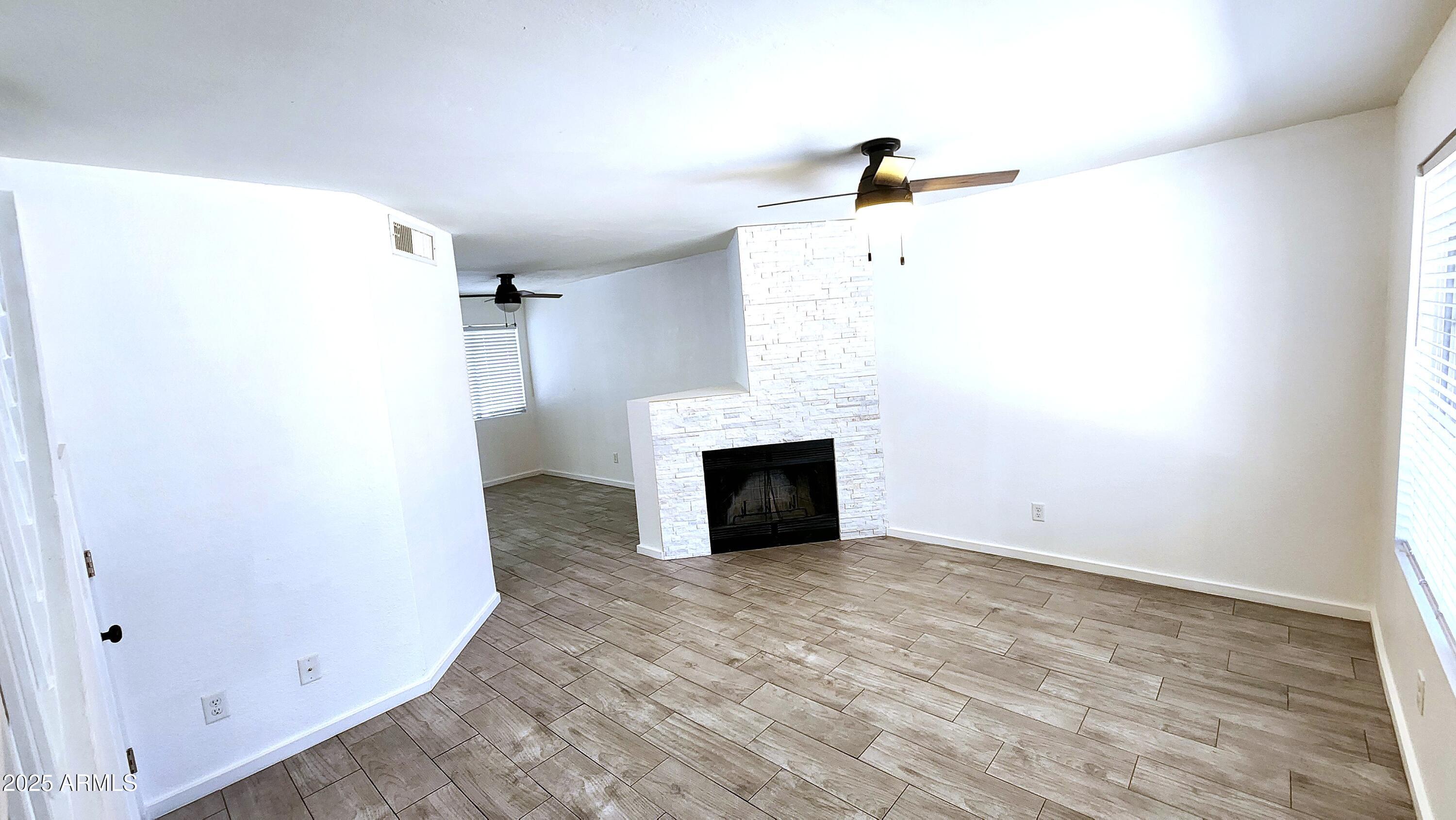 860 N MCQUEEN Road, 1038