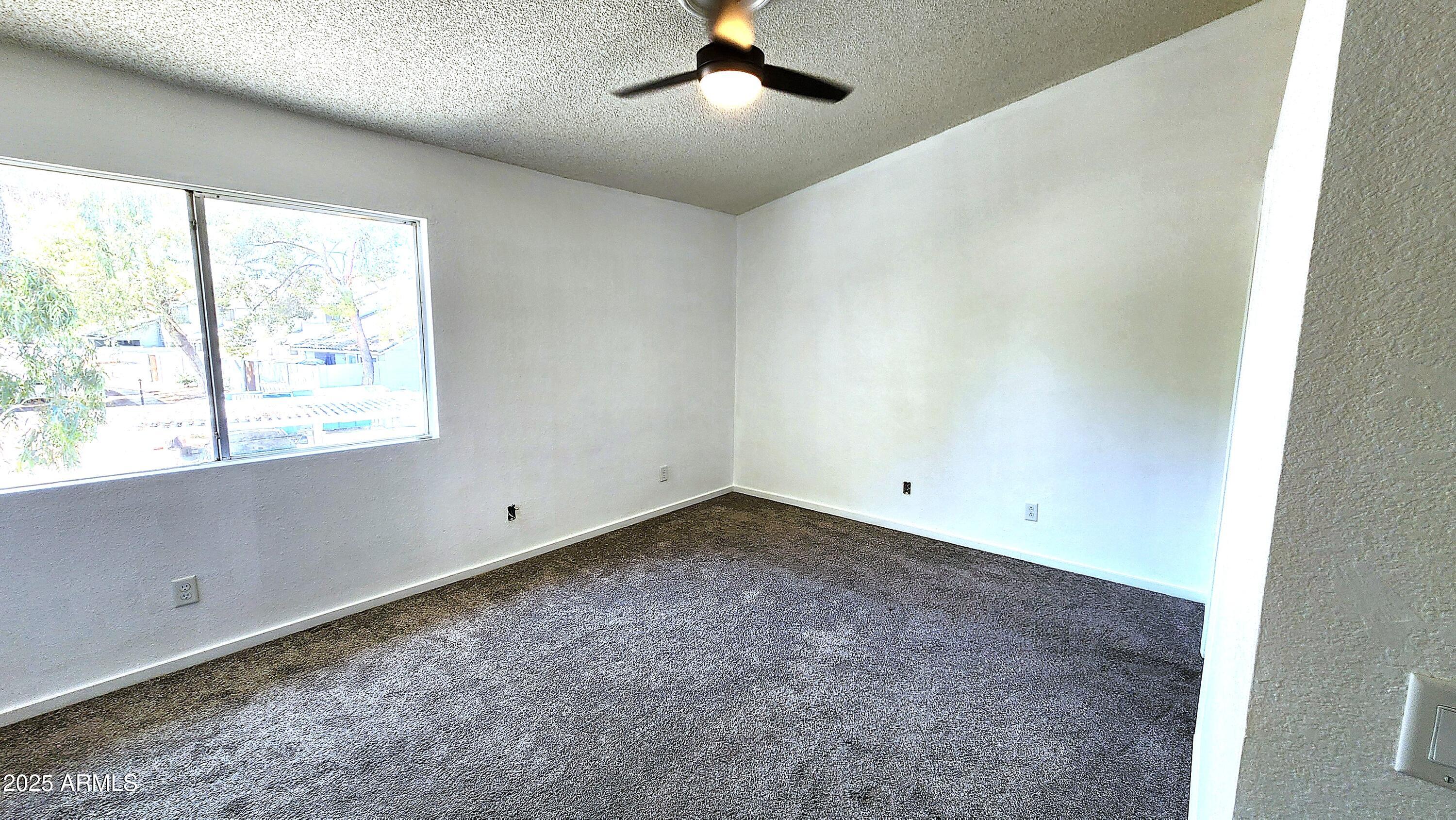 860 N MCQUEEN Road, 1038