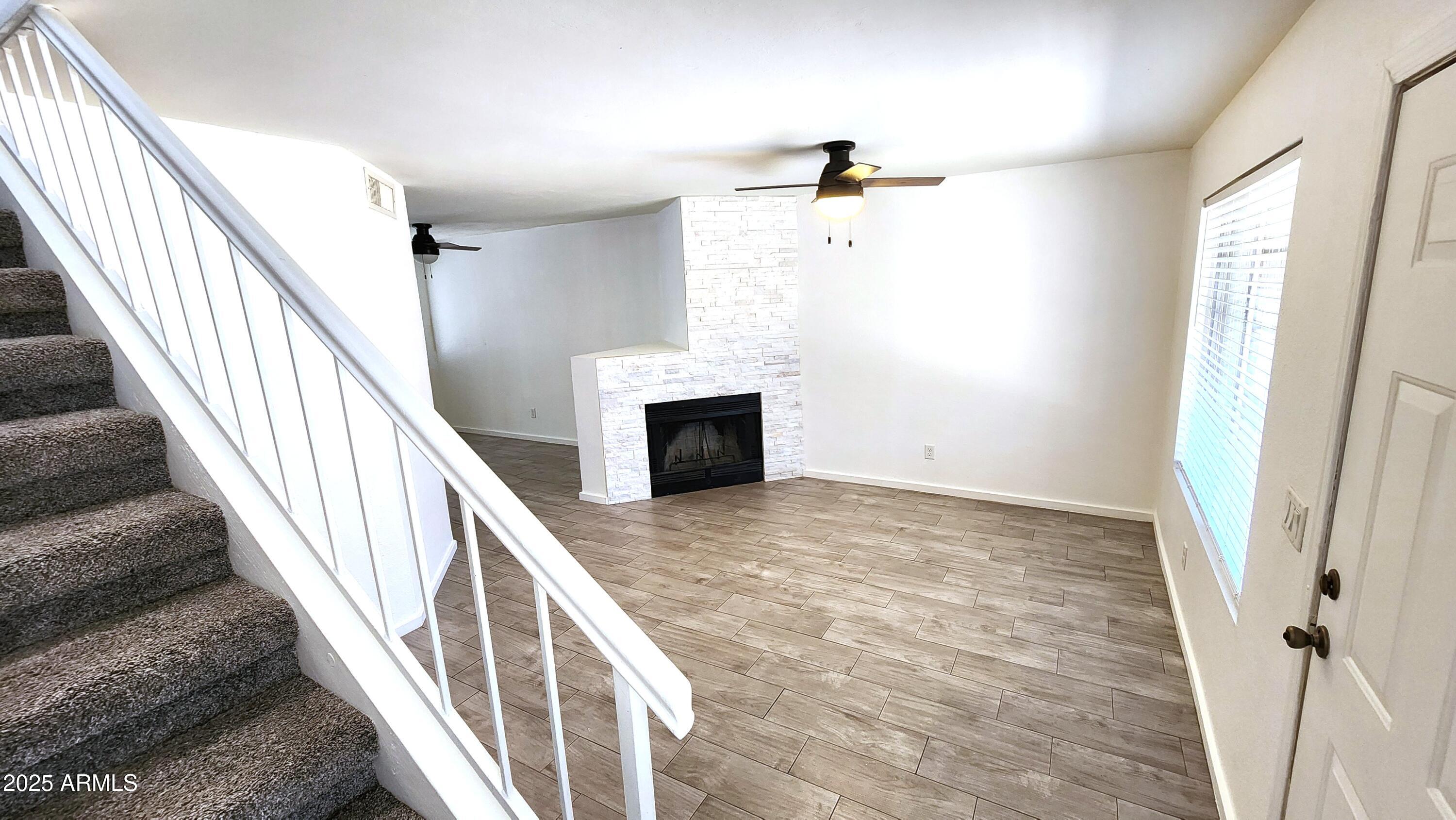 860 N MCQUEEN Road, 1038