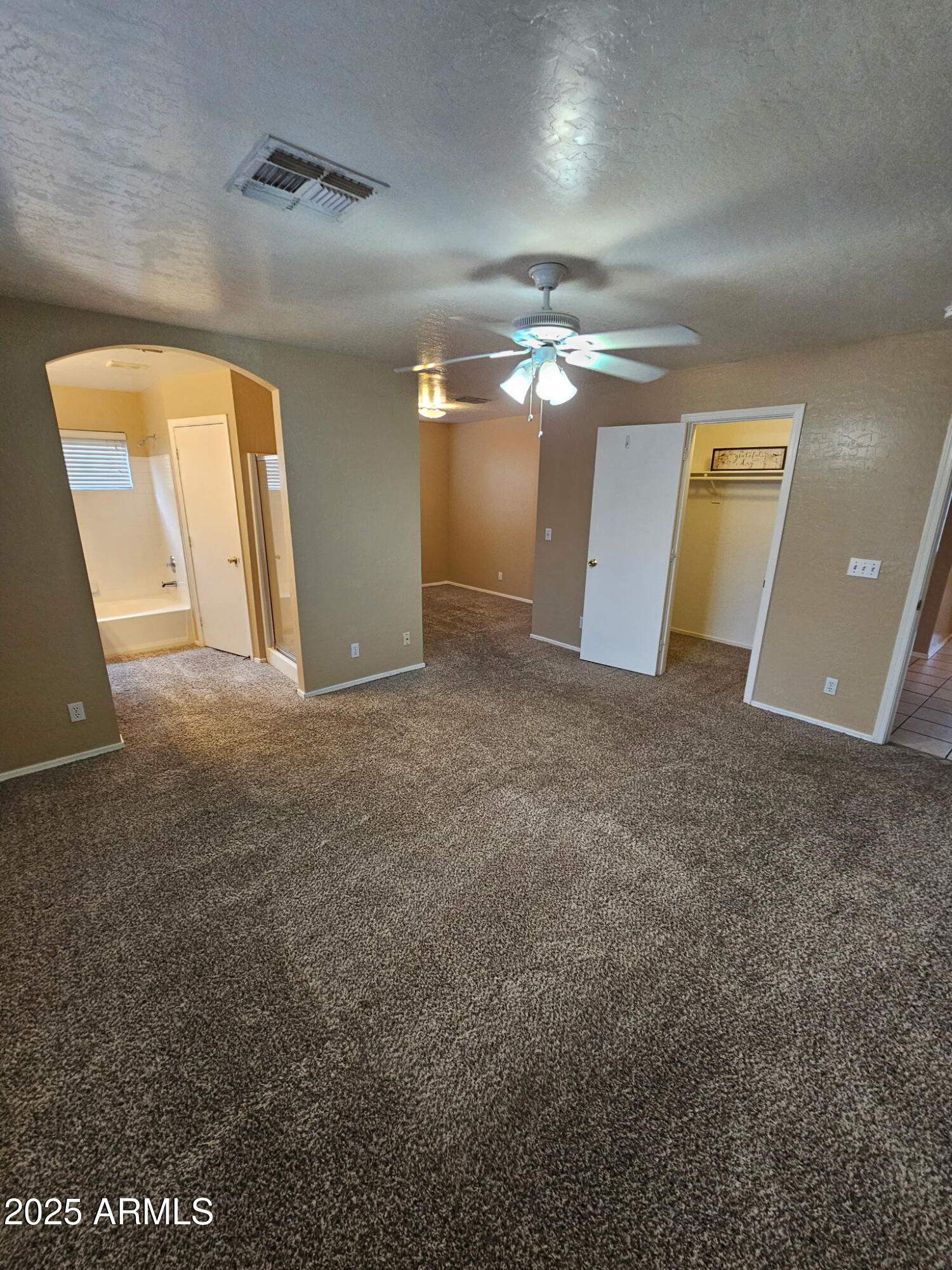 2293 E LONGHORN Place