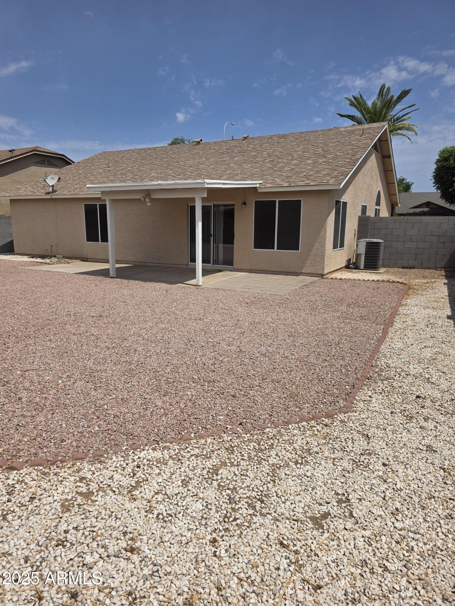 2293 E LONGHORN Place