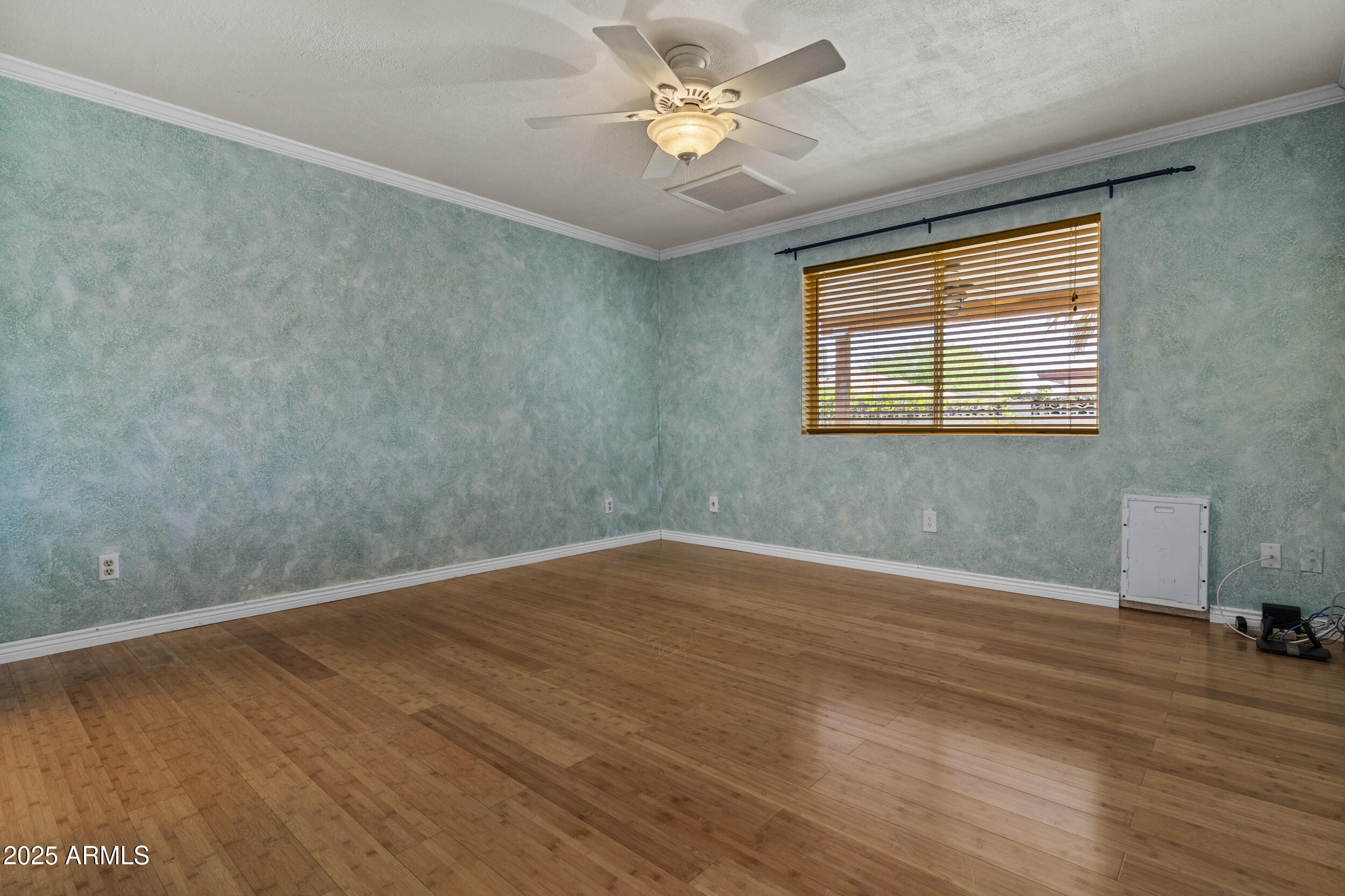 2220 W SEQUOIA Drive