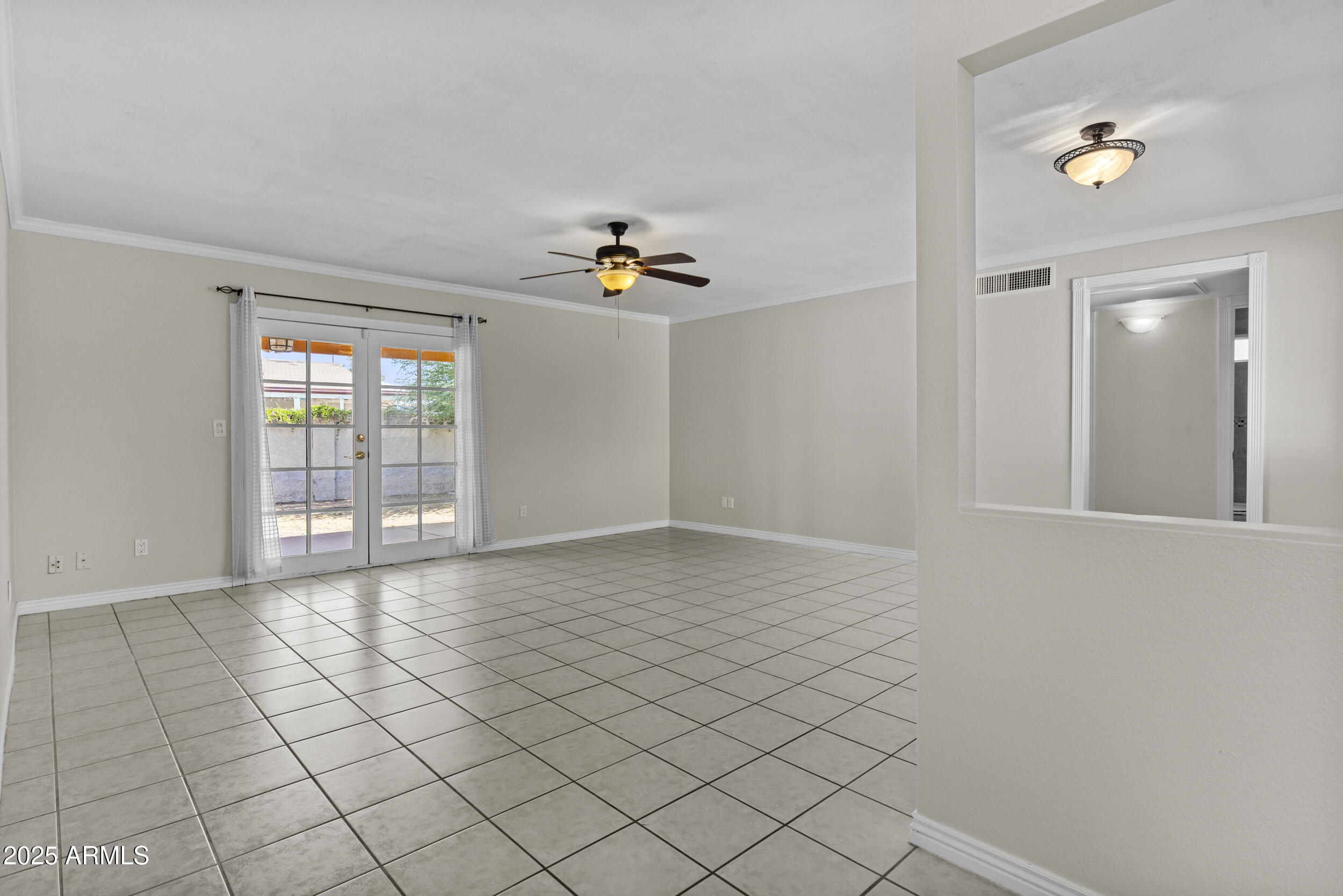 2220 W SEQUOIA Drive