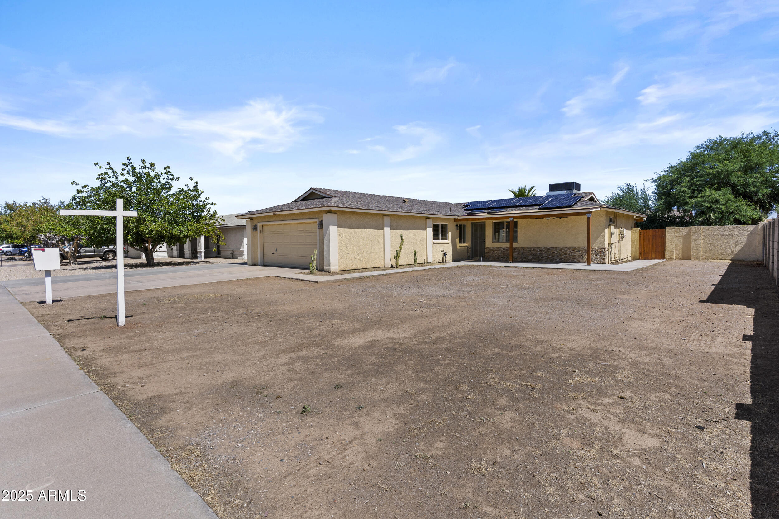 2220 W SEQUOIA Drive