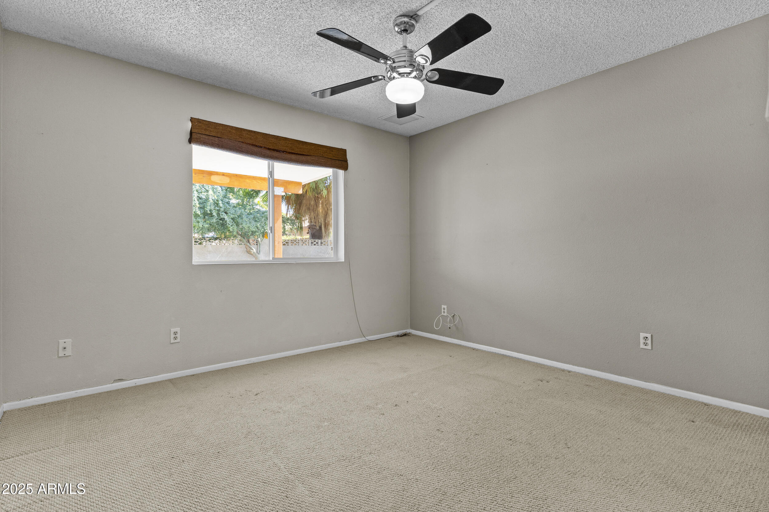 2220 W SEQUOIA Drive