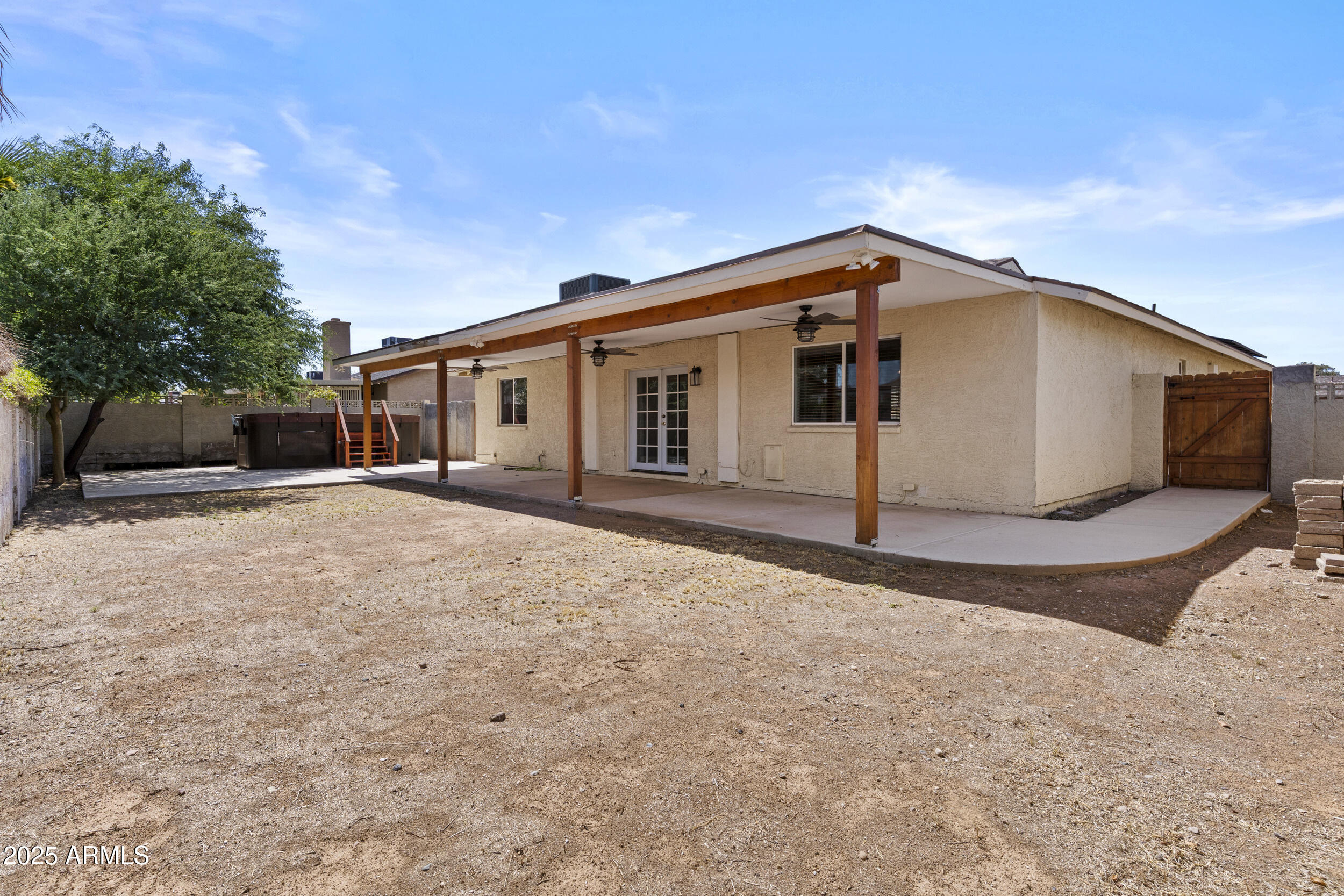 2220 W SEQUOIA Drive