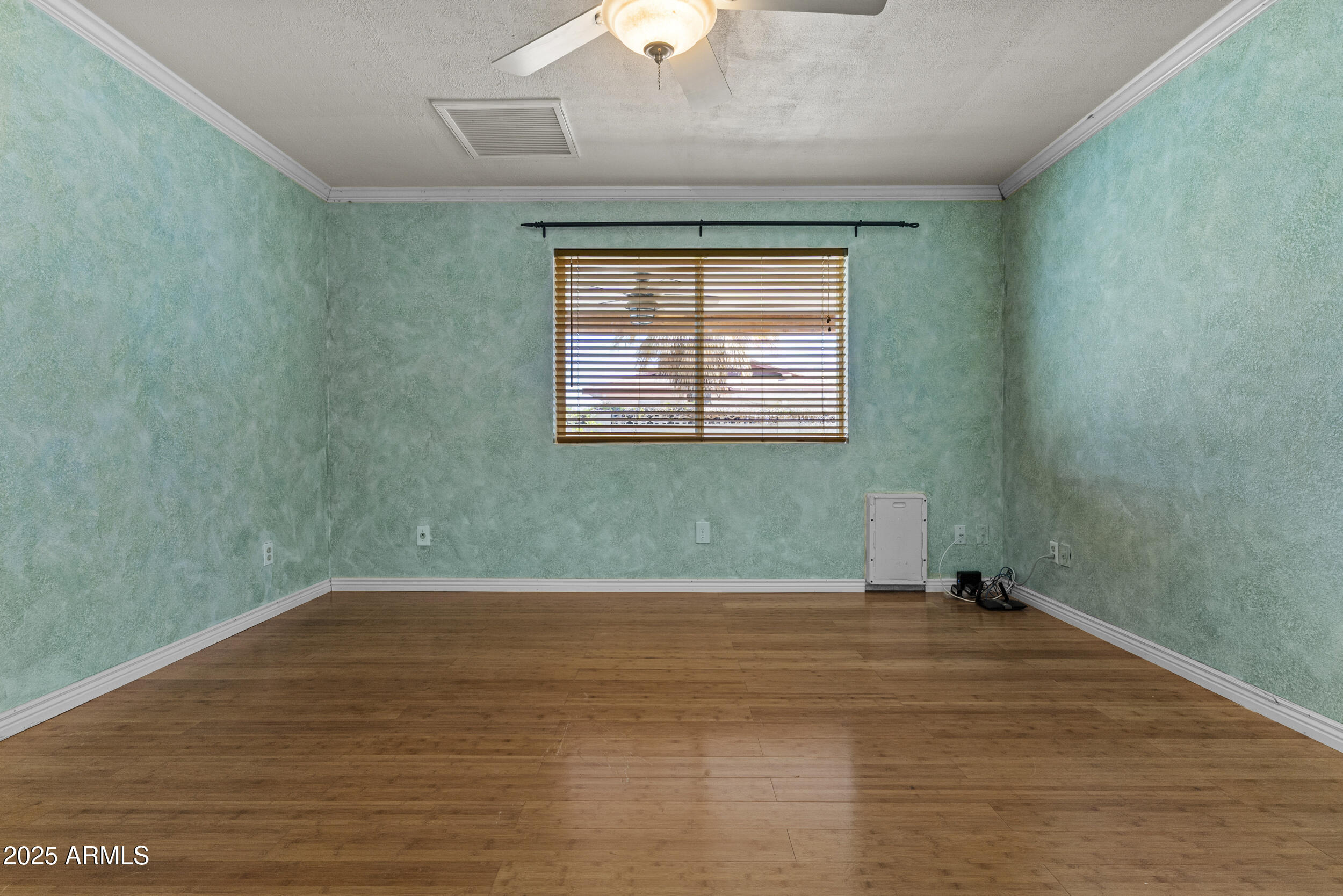 2220 W SEQUOIA Drive