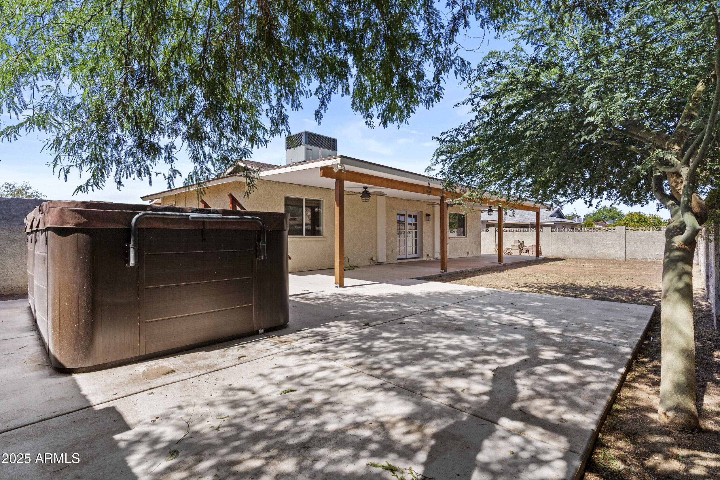 2220 W SEQUOIA Drive