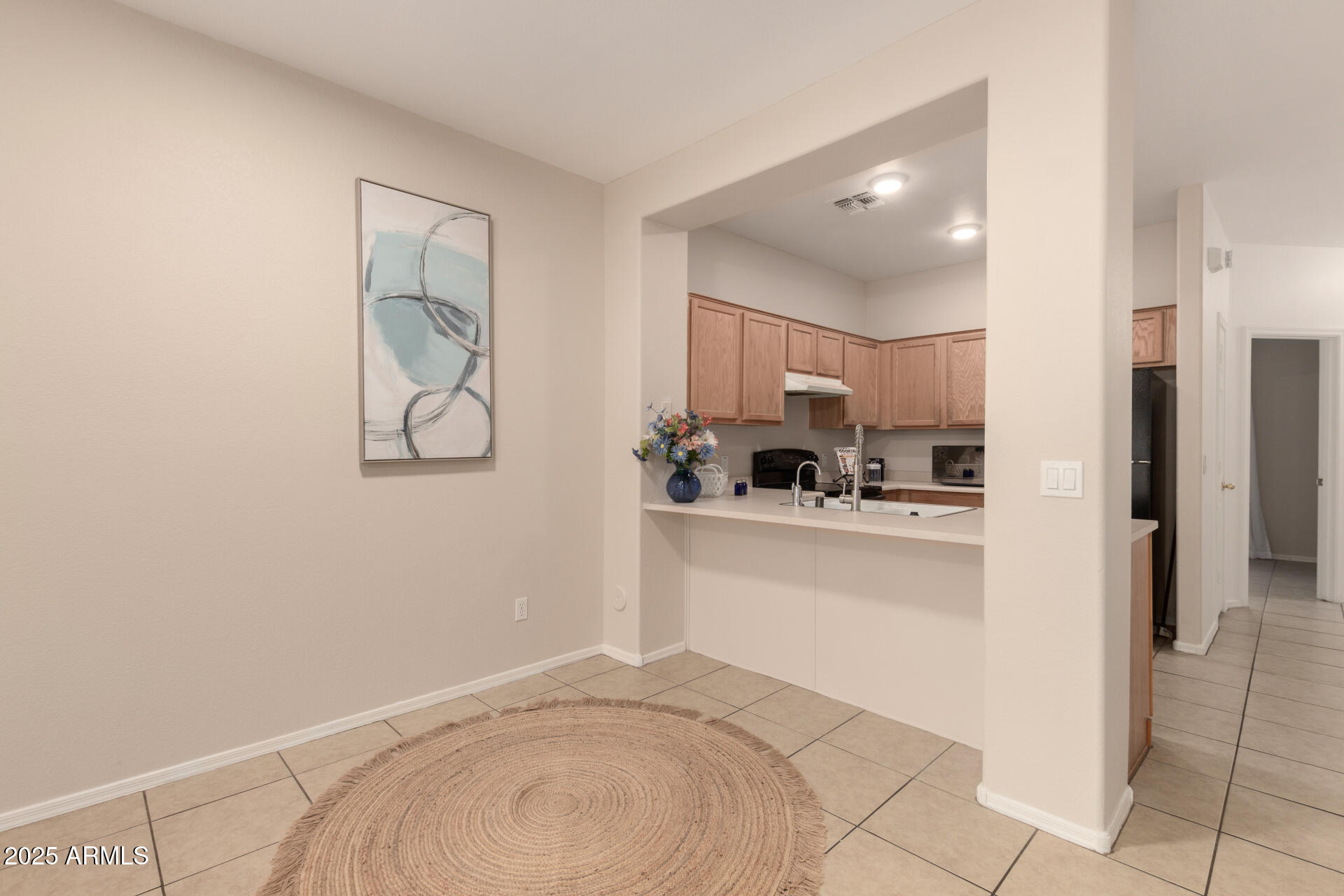 1961 N HARTFORD Street, 1212