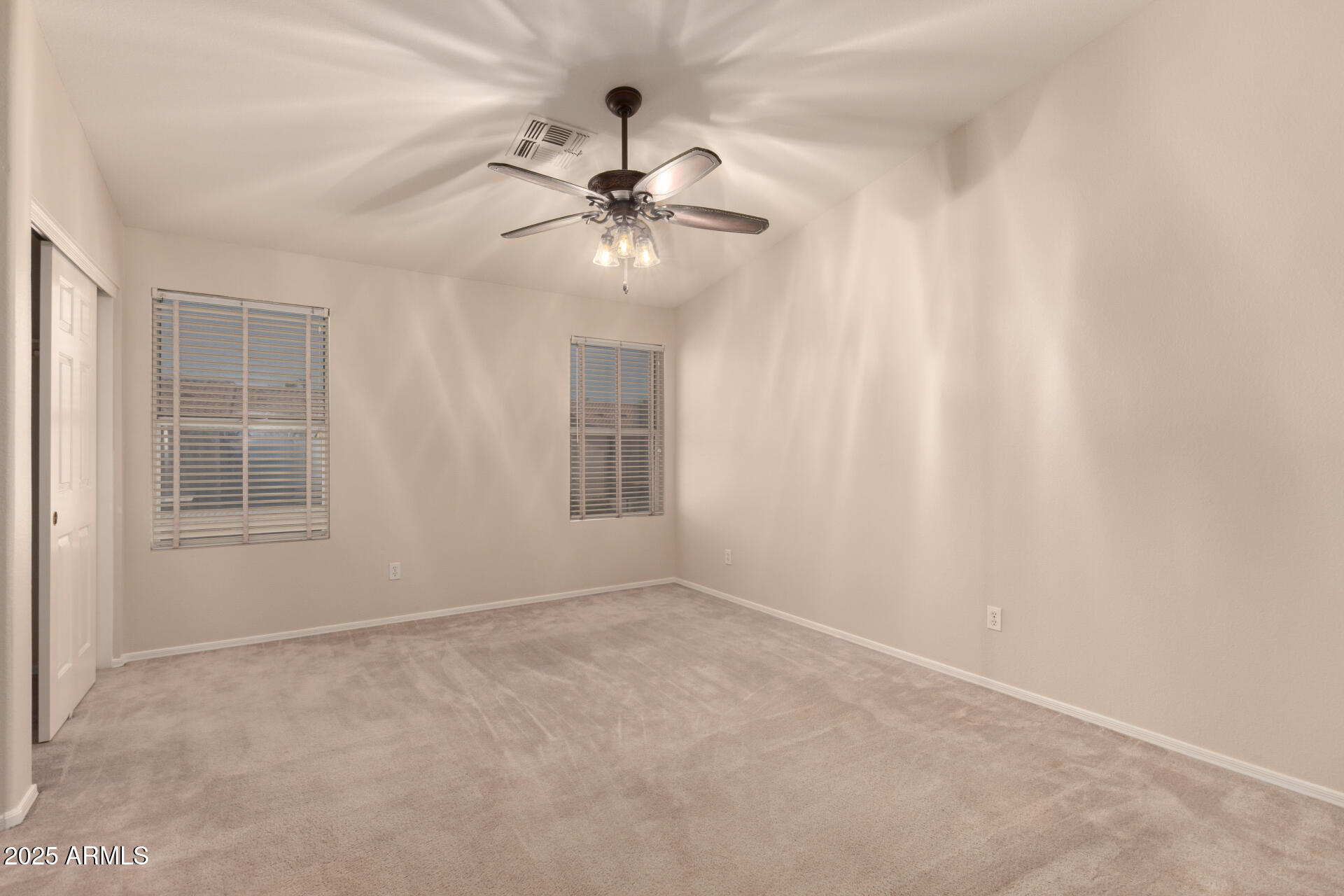 1961 N HARTFORD Street, 1212