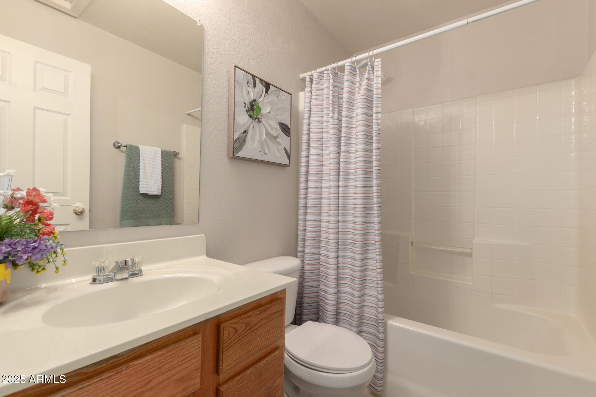 1961 N HARTFORD Street, 1212