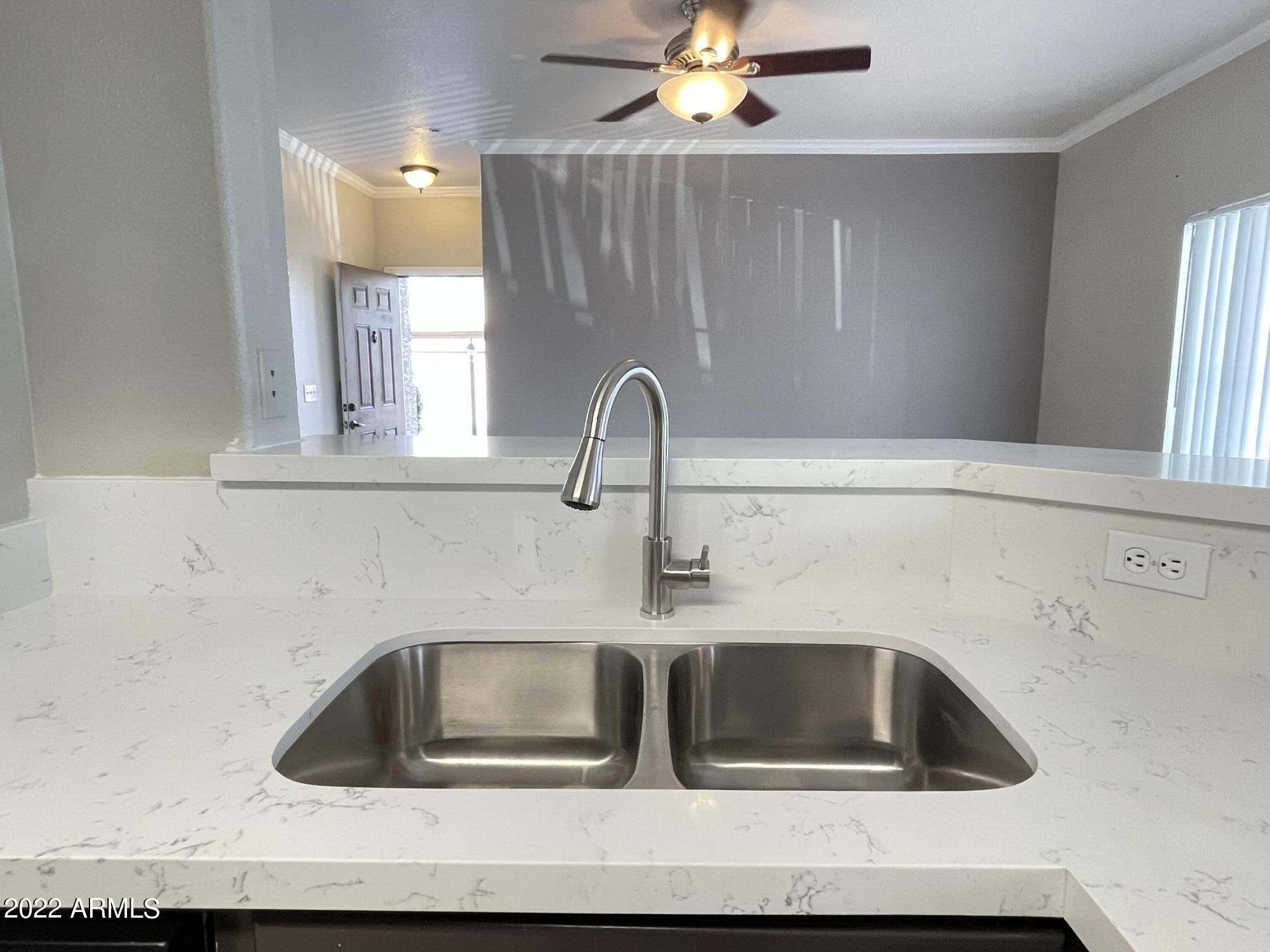 3236 E CHANDLER Boulevard, 1073