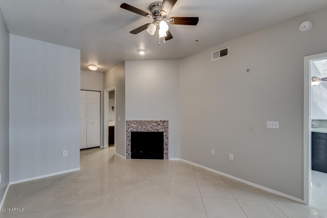 3236 E CHANDLER Boulevard, 1073